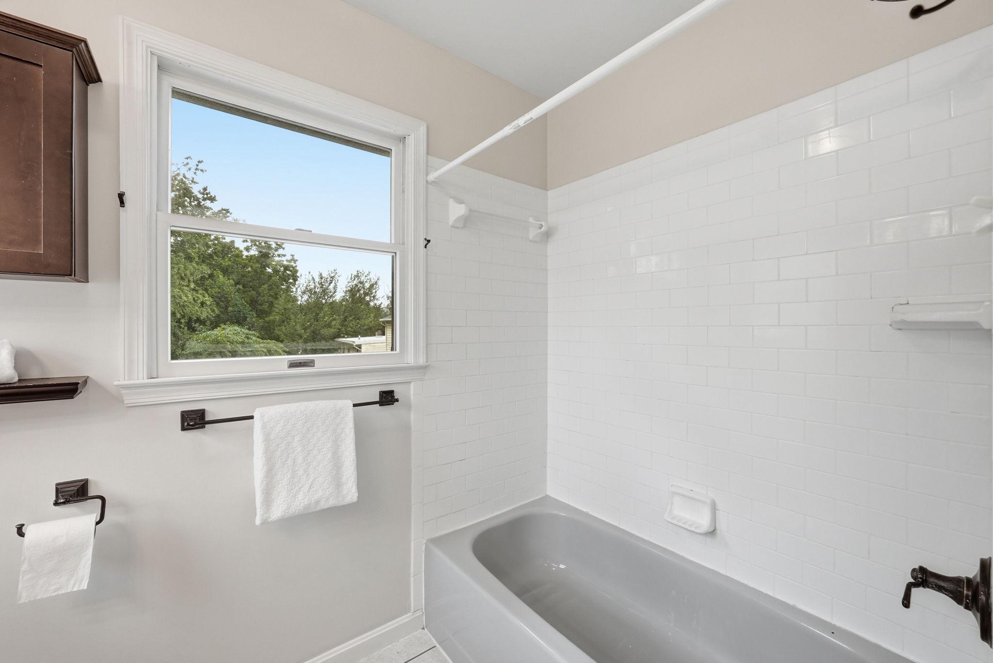 KENSINGTON HEIGHTS - Residential