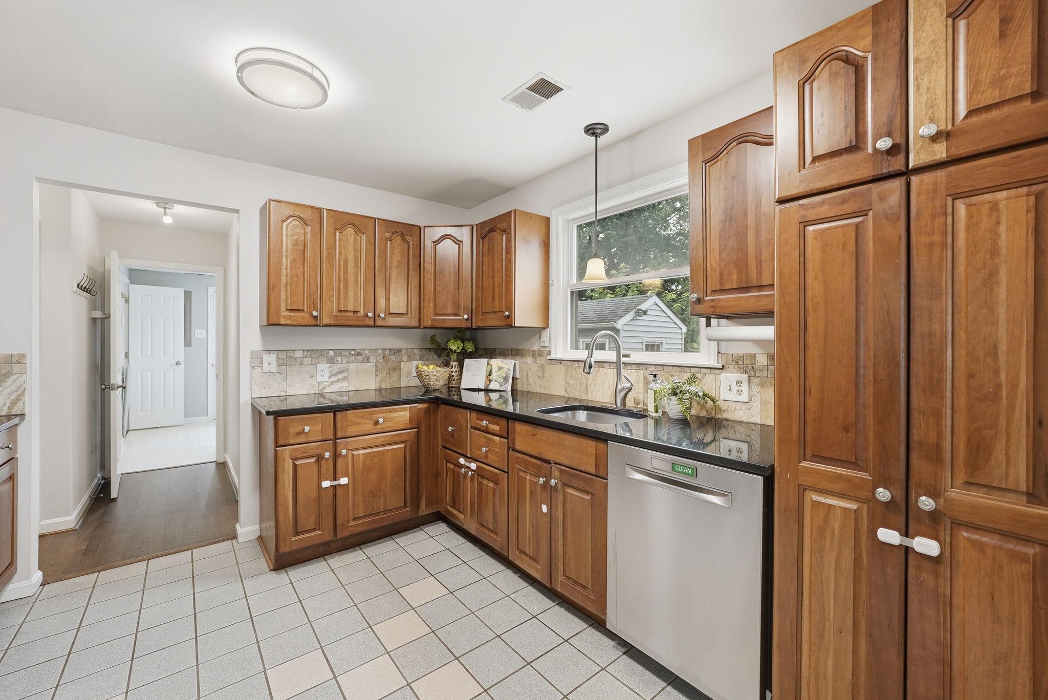 KENSINGTON HEIGHTS - Residential