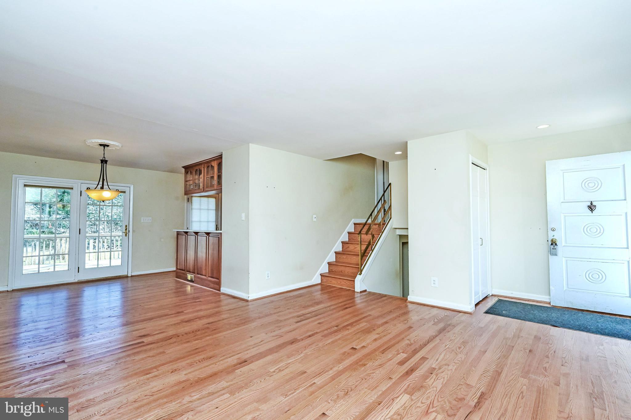 VIENNA WOODS - Residential Lease