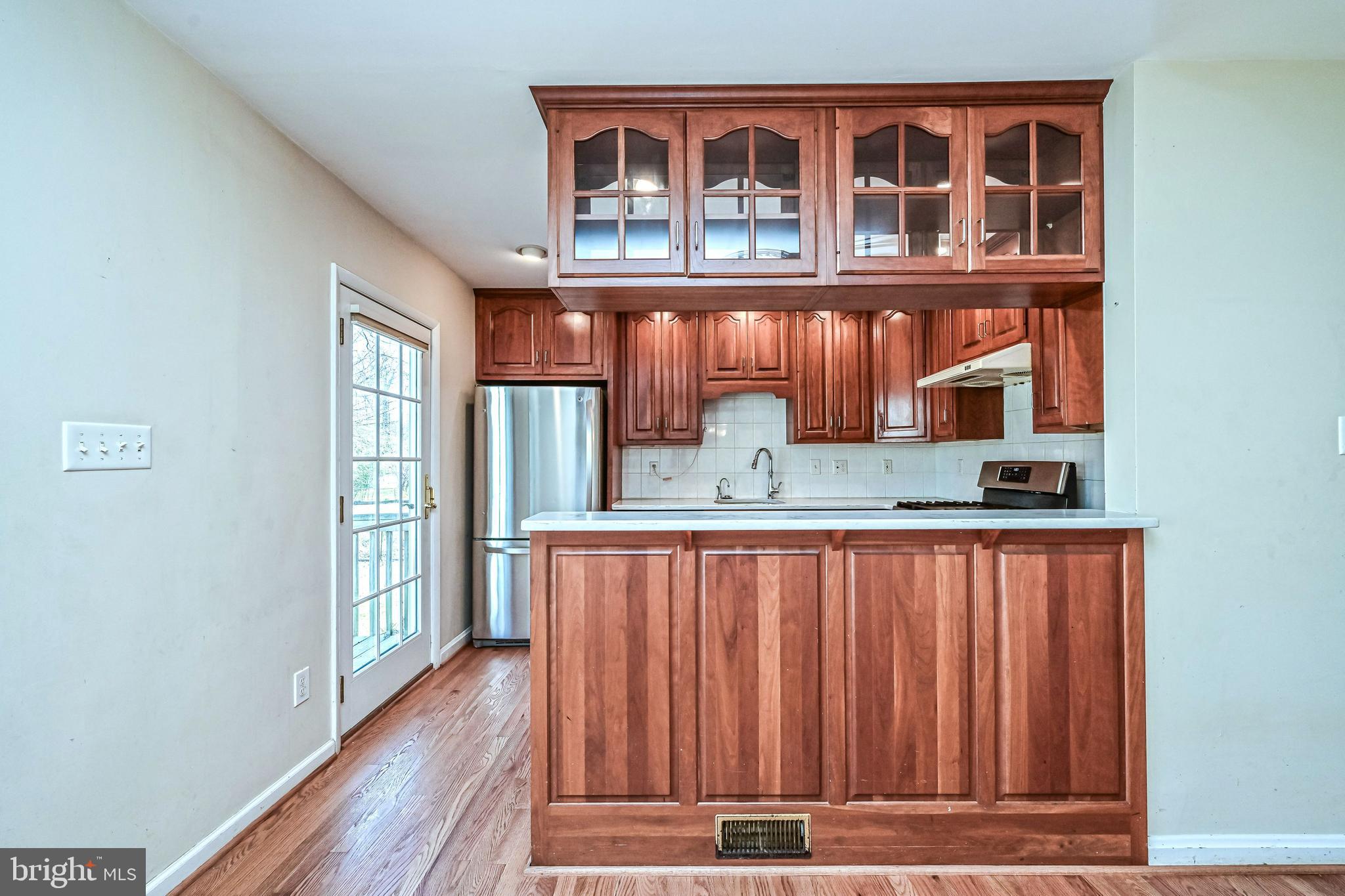 VIENNA WOODS - Residential Lease