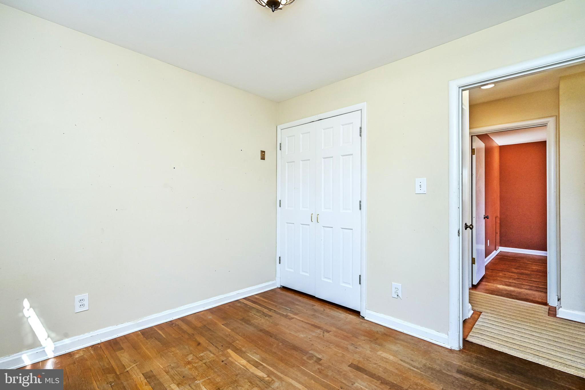 VIENNA WOODS - Residential Lease