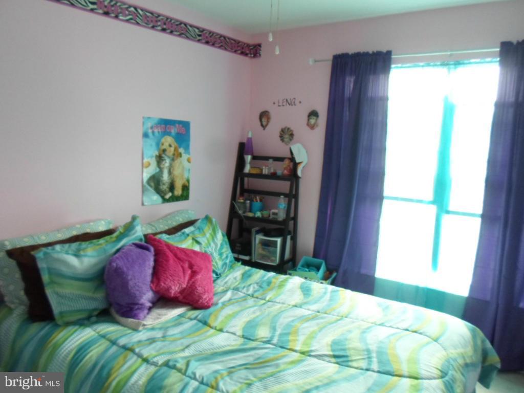 COLONIAL HILLS - Residential Lease