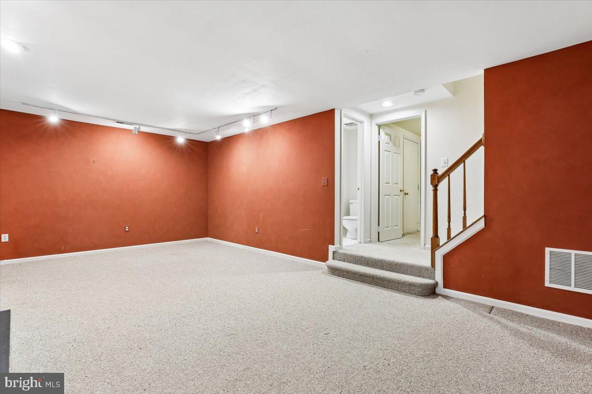 TIMBERLAWN - Residential