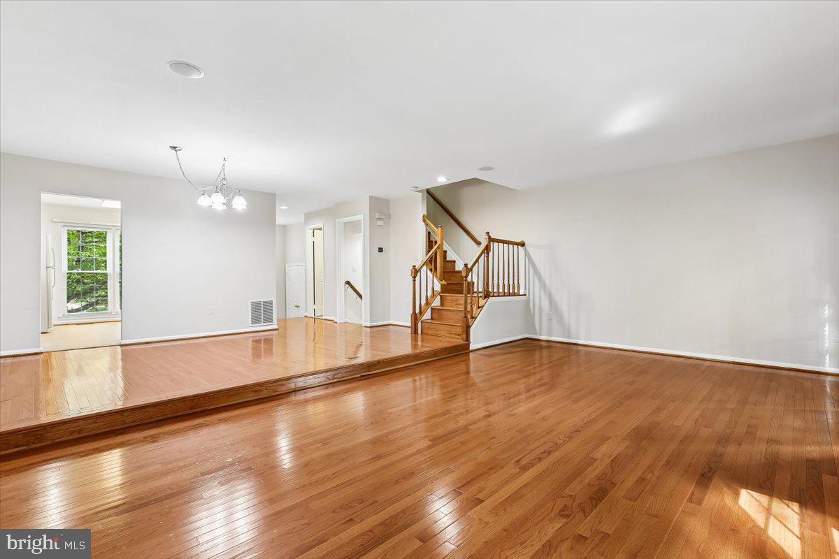 TIMBERLAWN - Residential