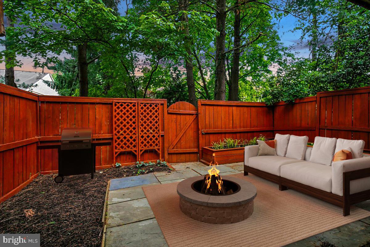 TIMBERLAWN - Residential