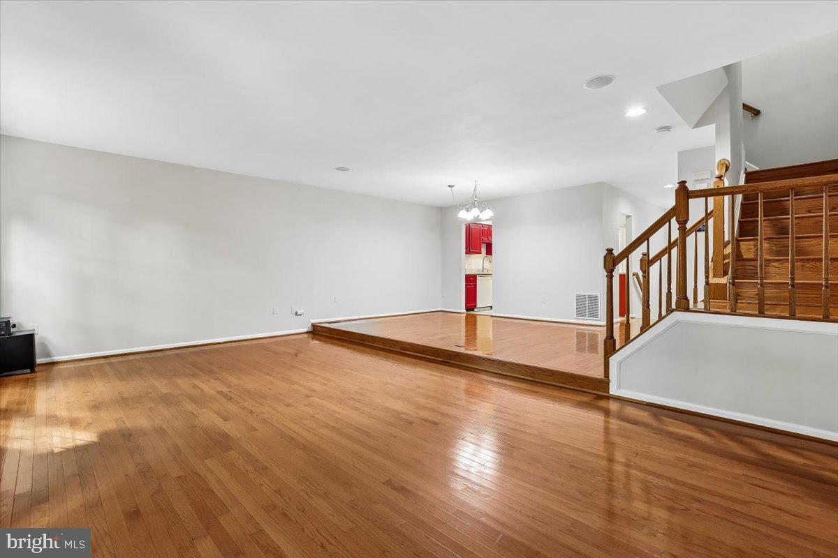 TIMBERLAWN - Residential