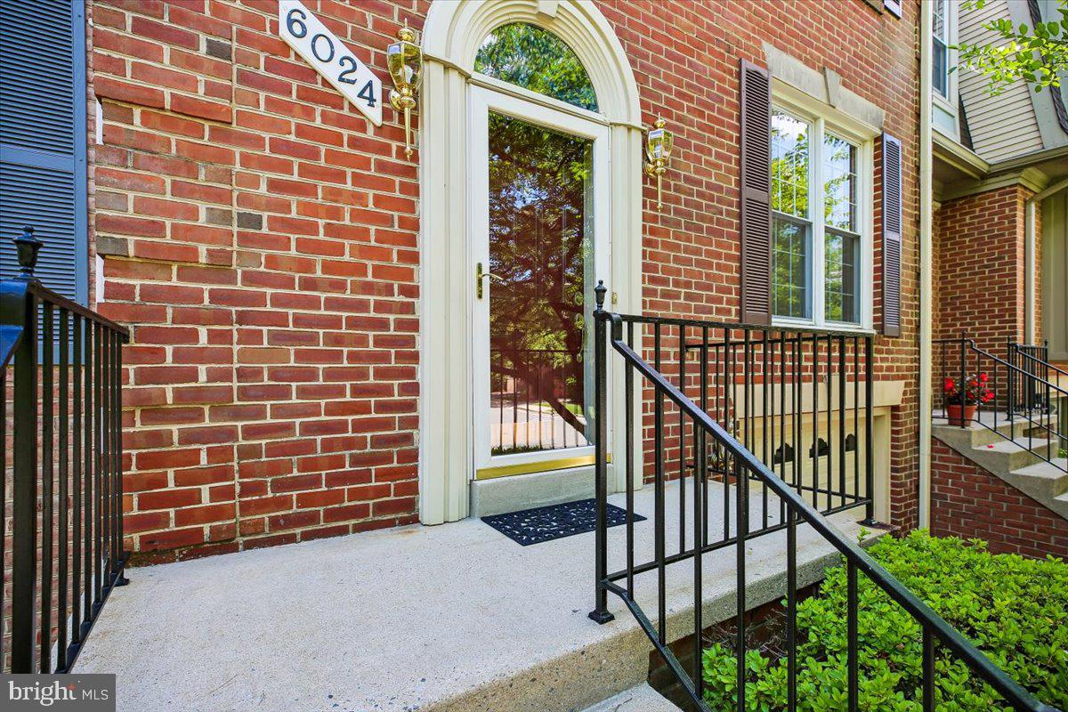 TIMBERLAWN - Residential