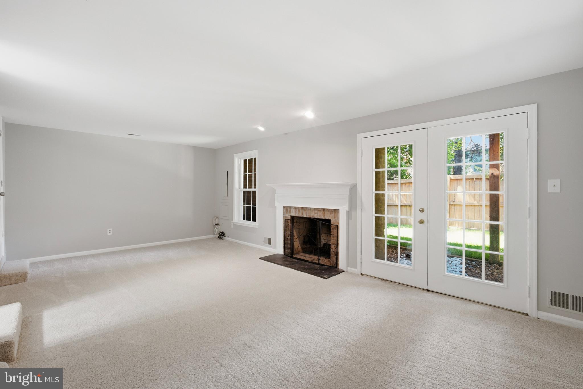 TIMBERLAWN - Residential
