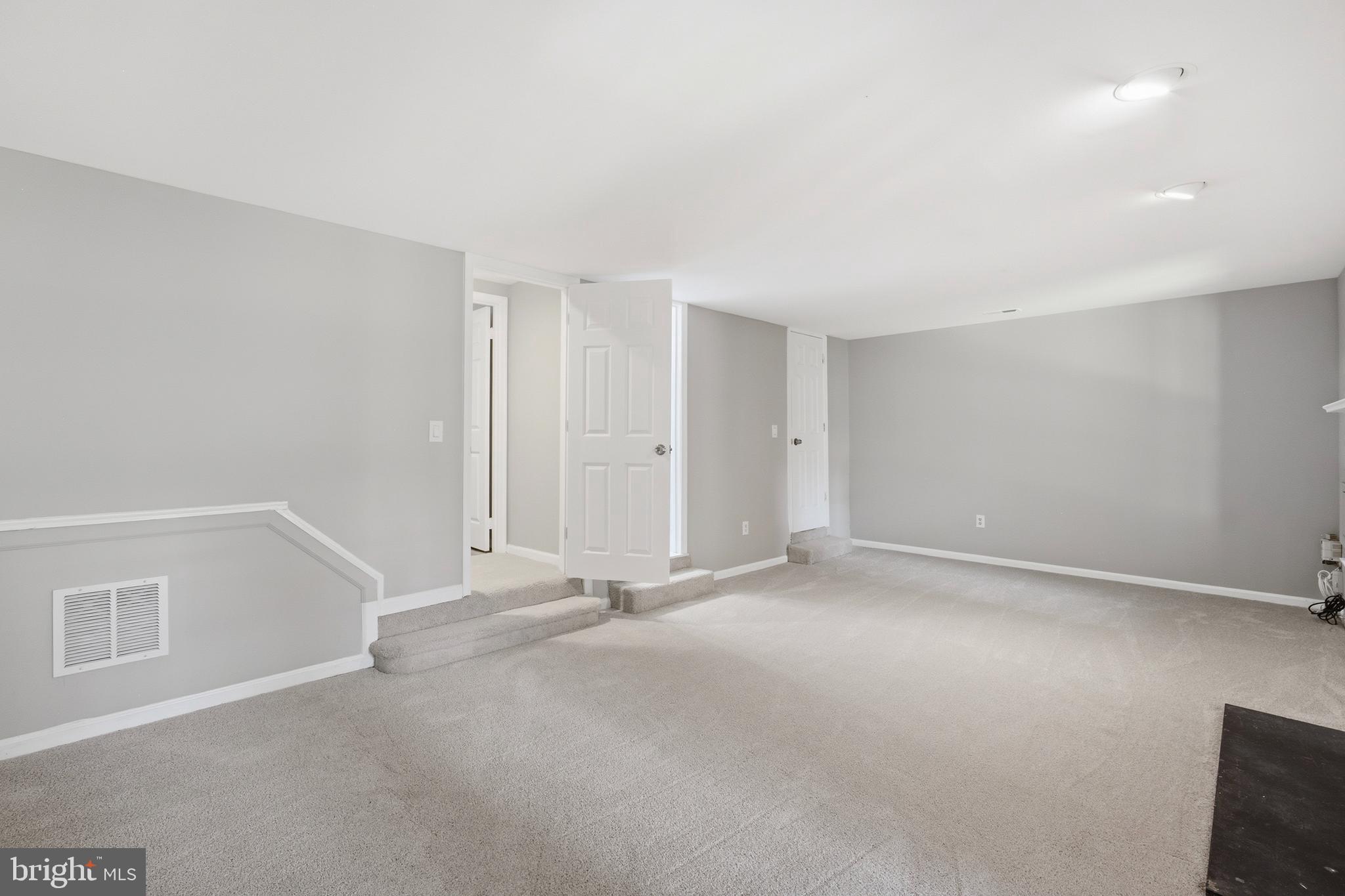 TIMBERLAWN - Residential