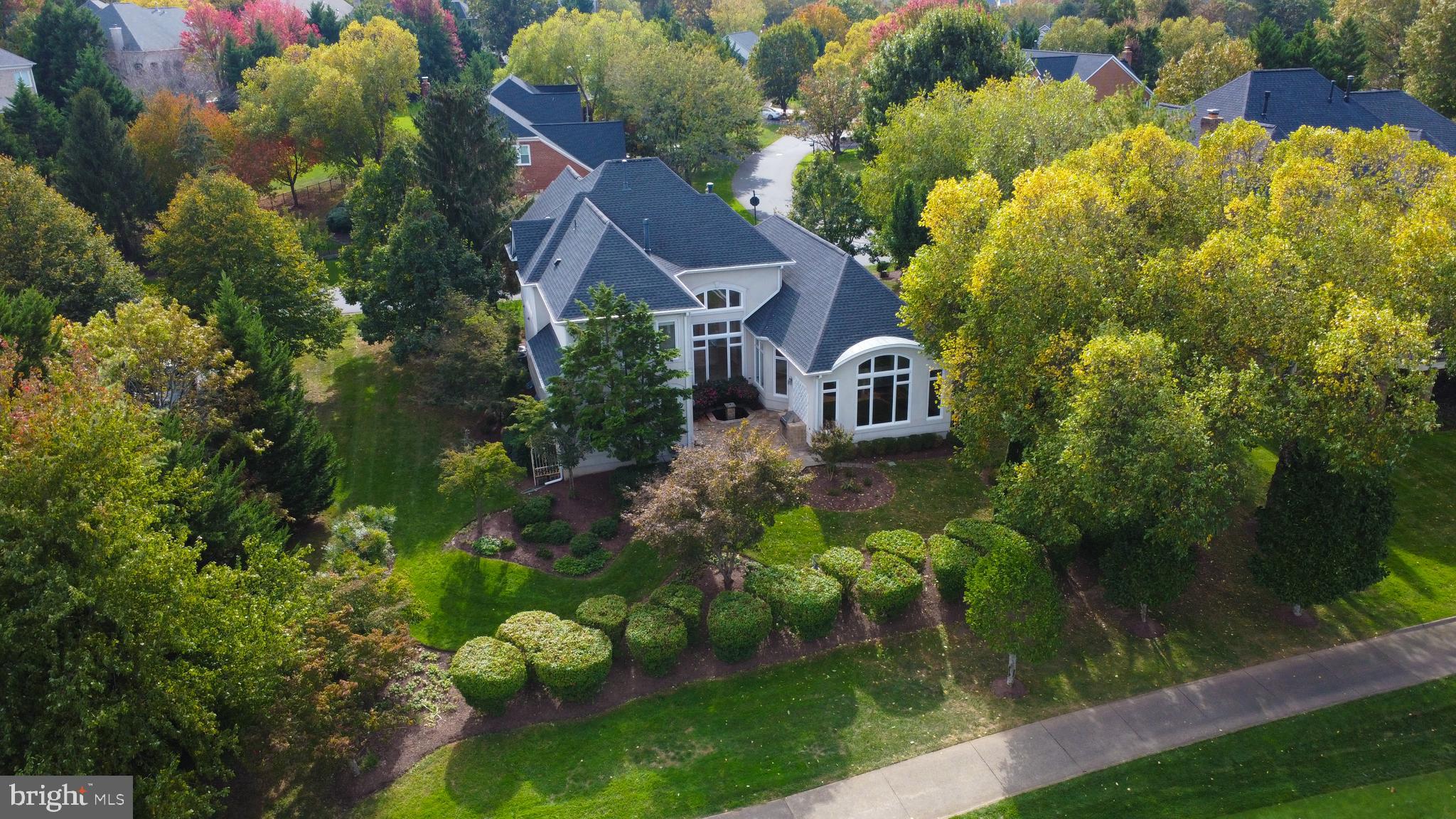 RIVER CREEK - Residential