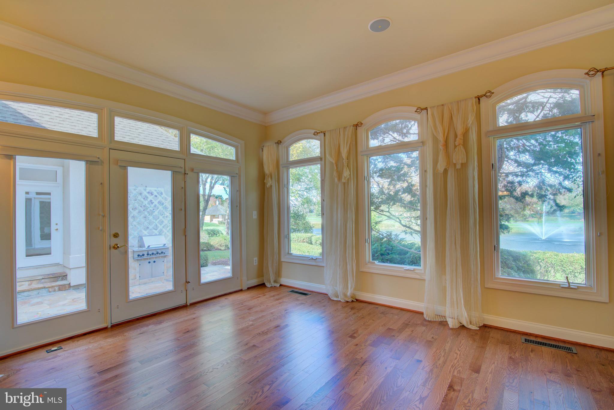 RIVER CREEK - Residential