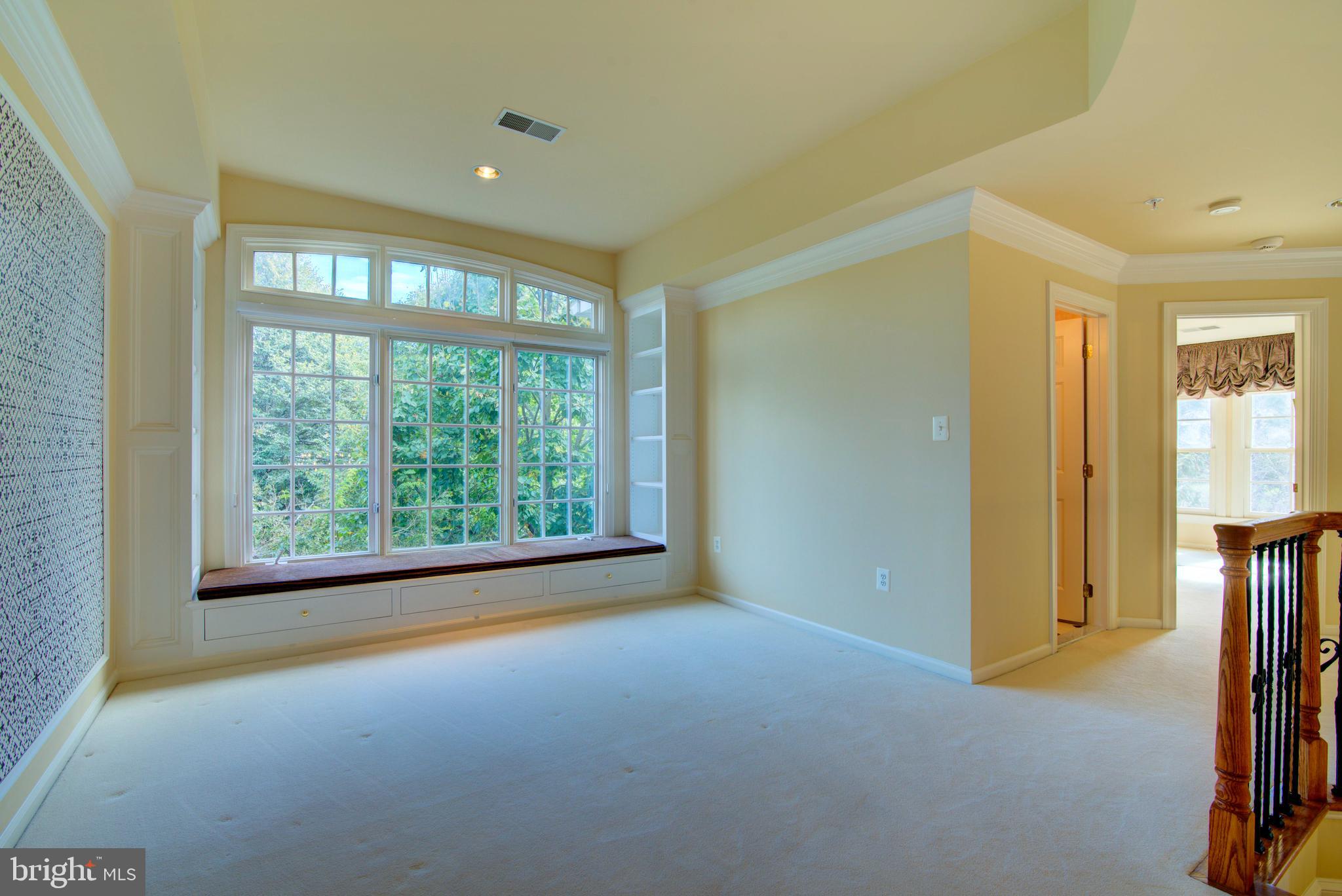 RIVER CREEK - Residential