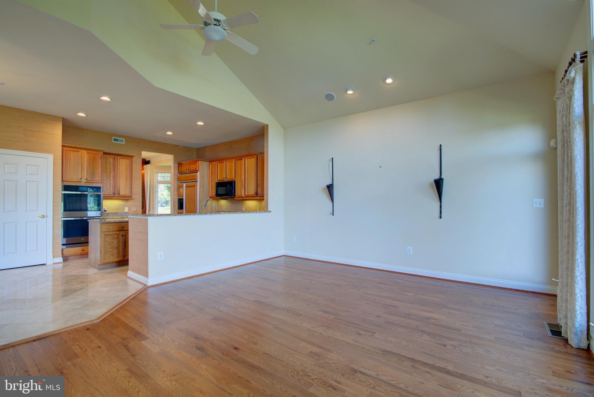 RIVER CREEK - Residential