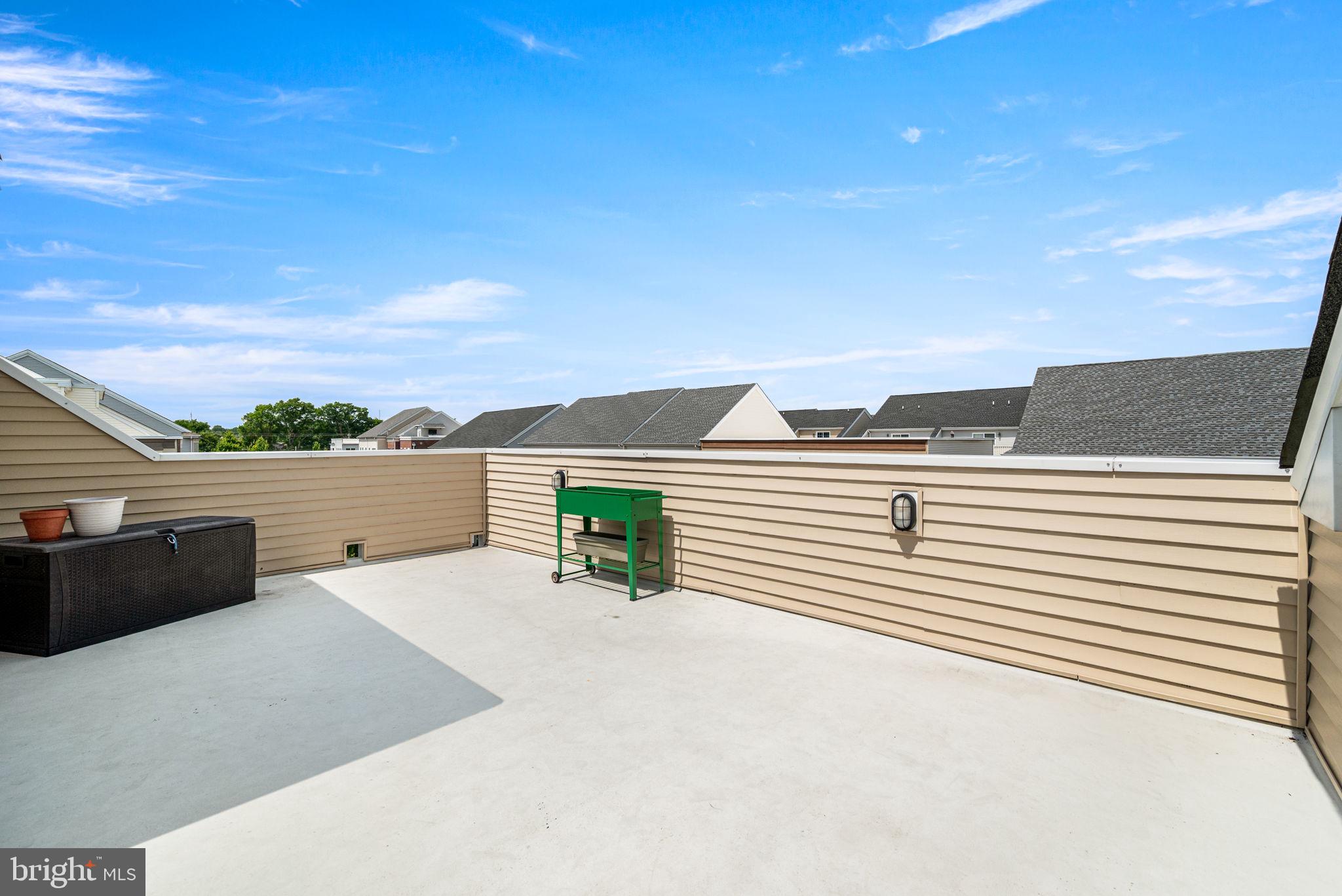 WATERSIDE - Residential