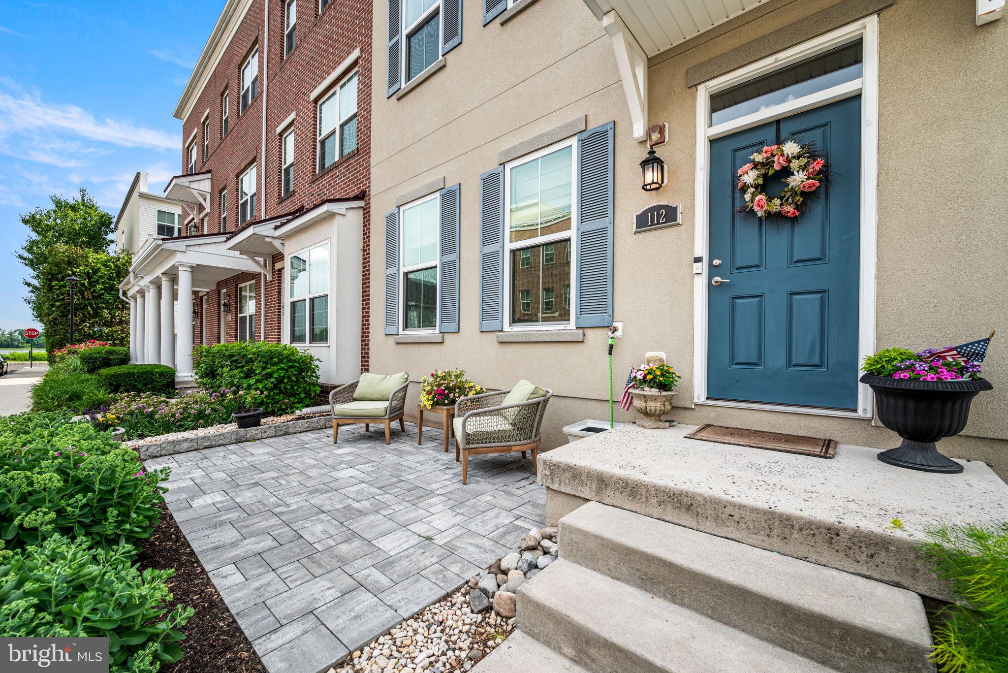 WATERSIDE - Residential
