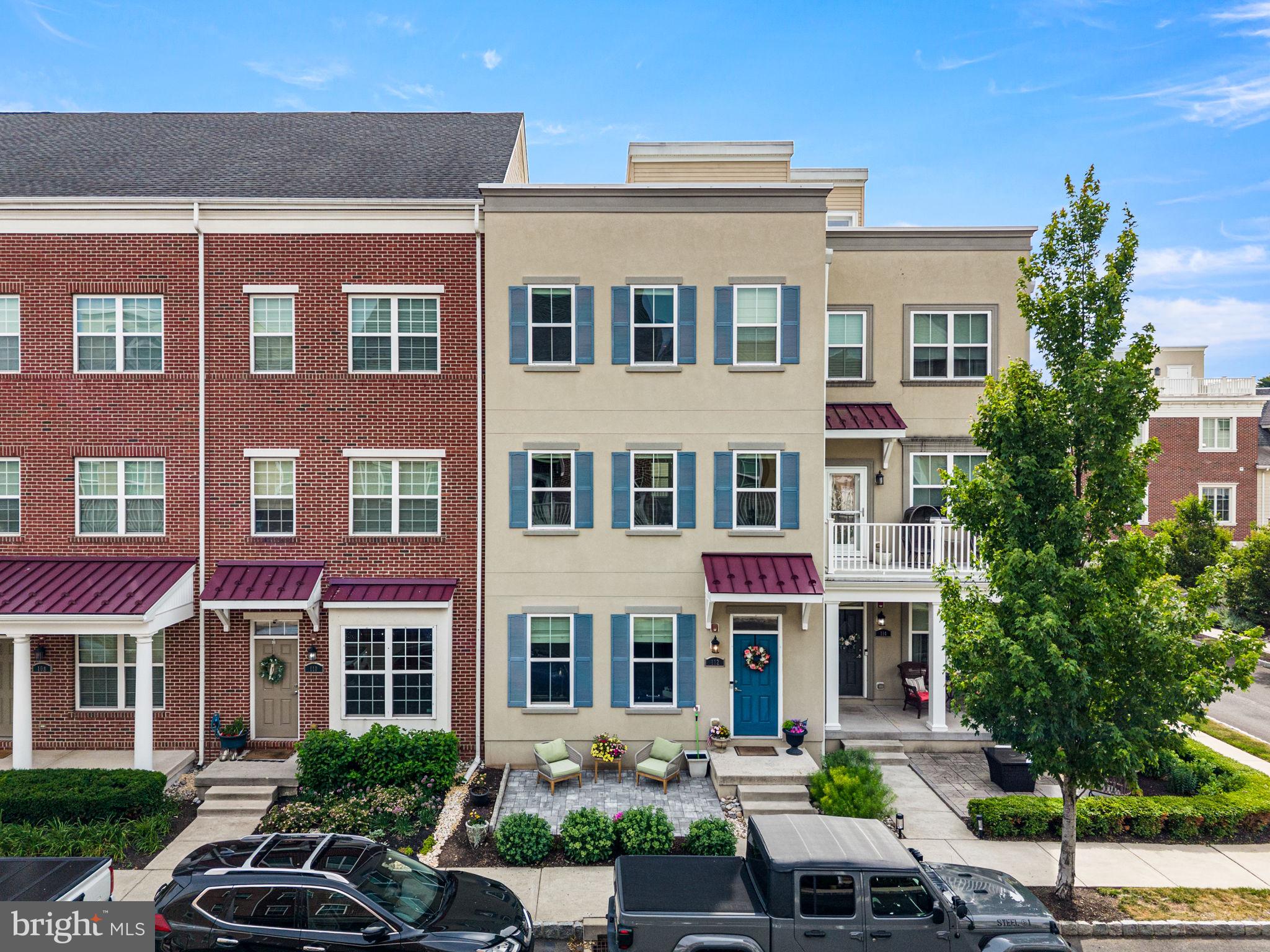 WATERSIDE - Residential