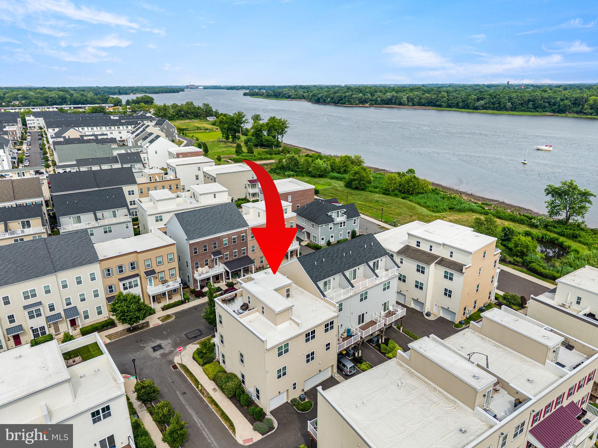 WATERSIDE - Residential
