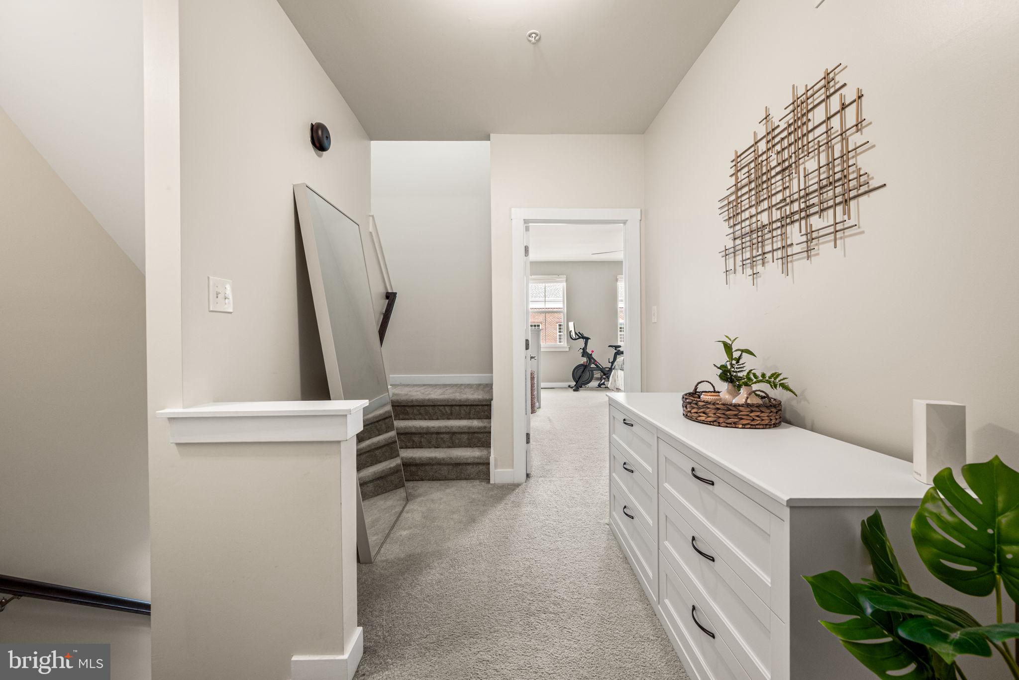 WATERSIDE - Residential