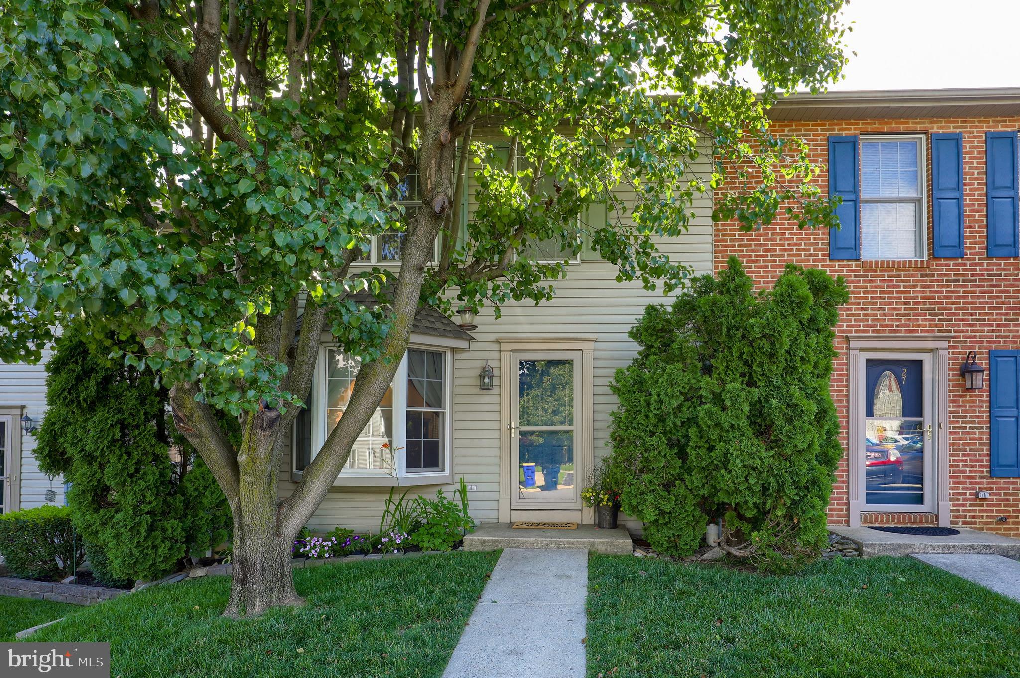 COUNTRY CIRCLE - Residential