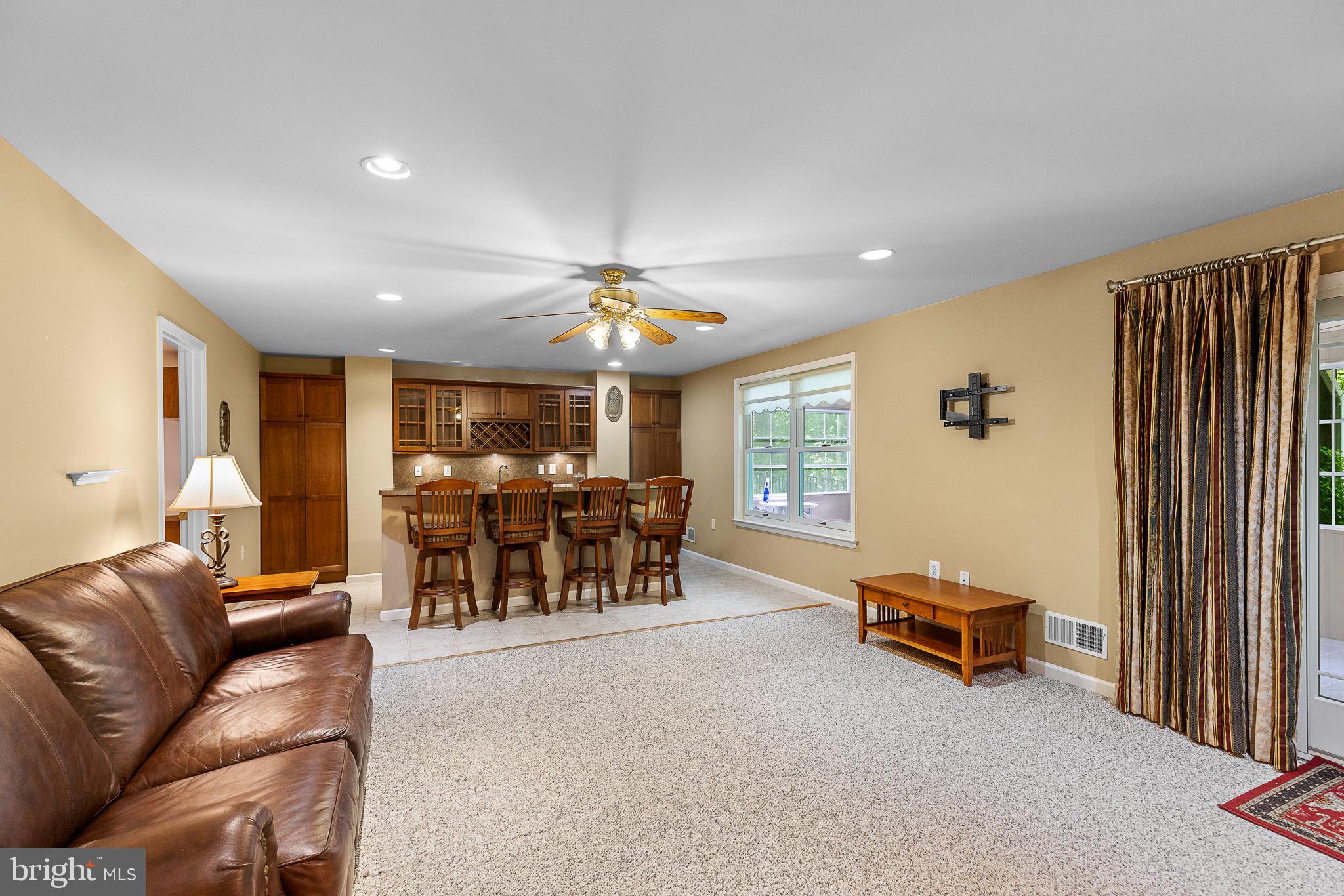 FALLS RUN - Residential