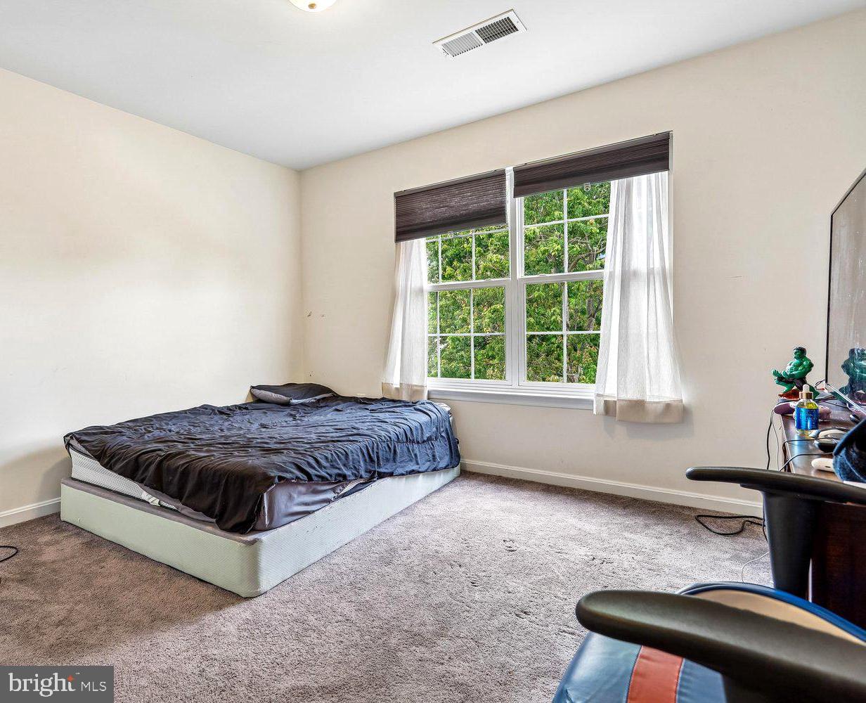 LAKEVIEW - Residential