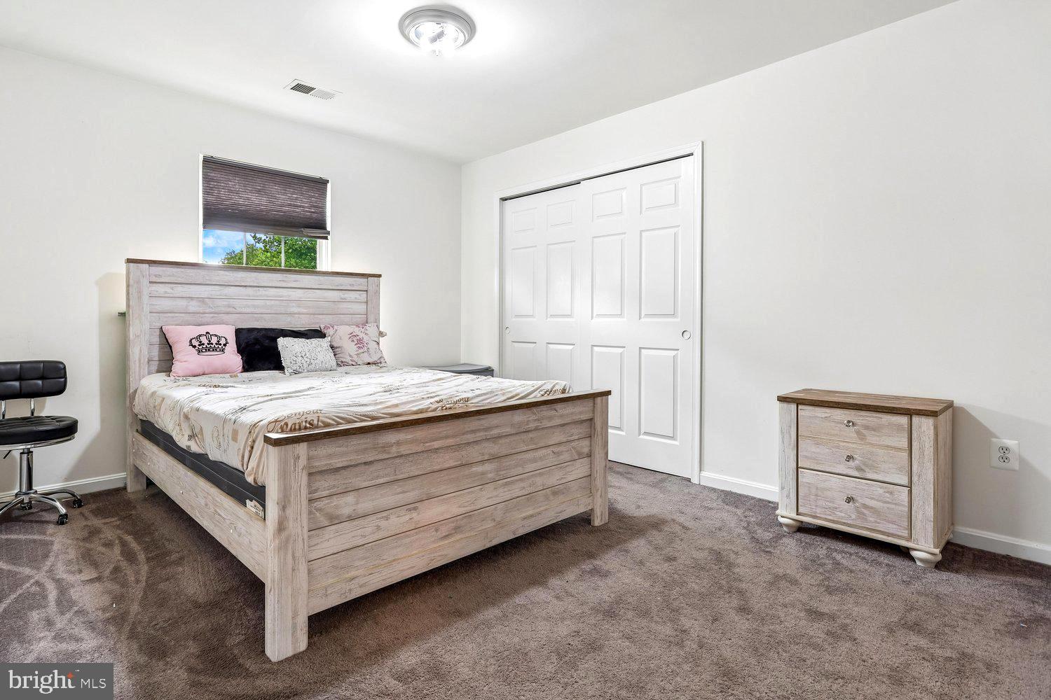 LAKEVIEW - Residential