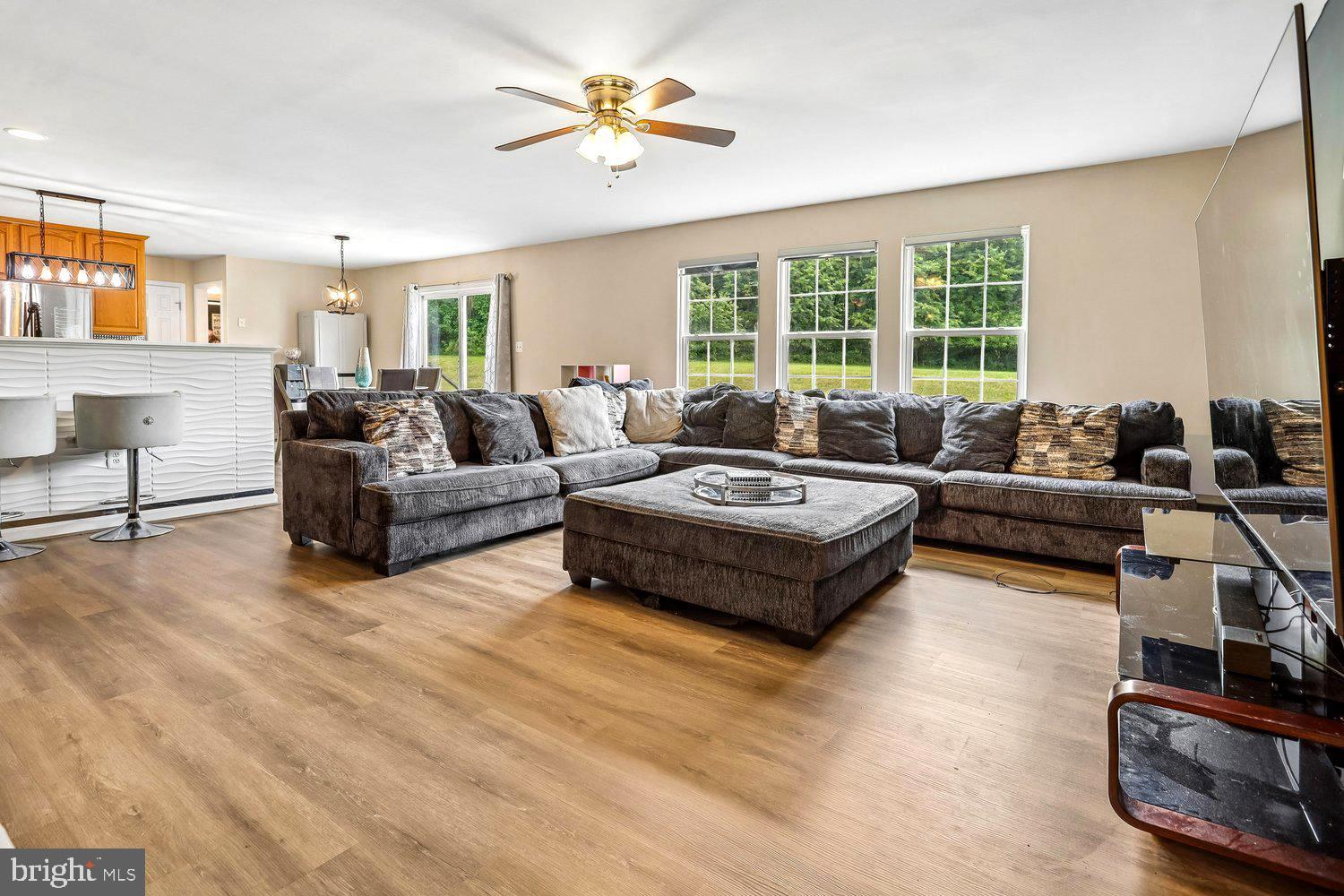 LAKEVIEW - Residential