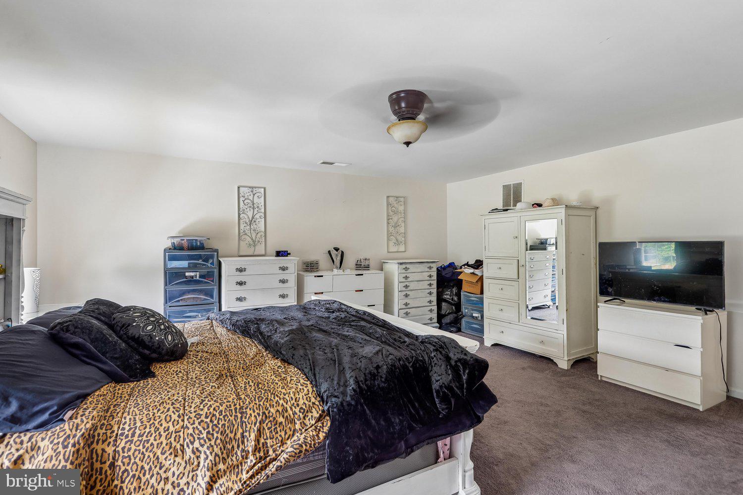 LAKEVIEW - Residential