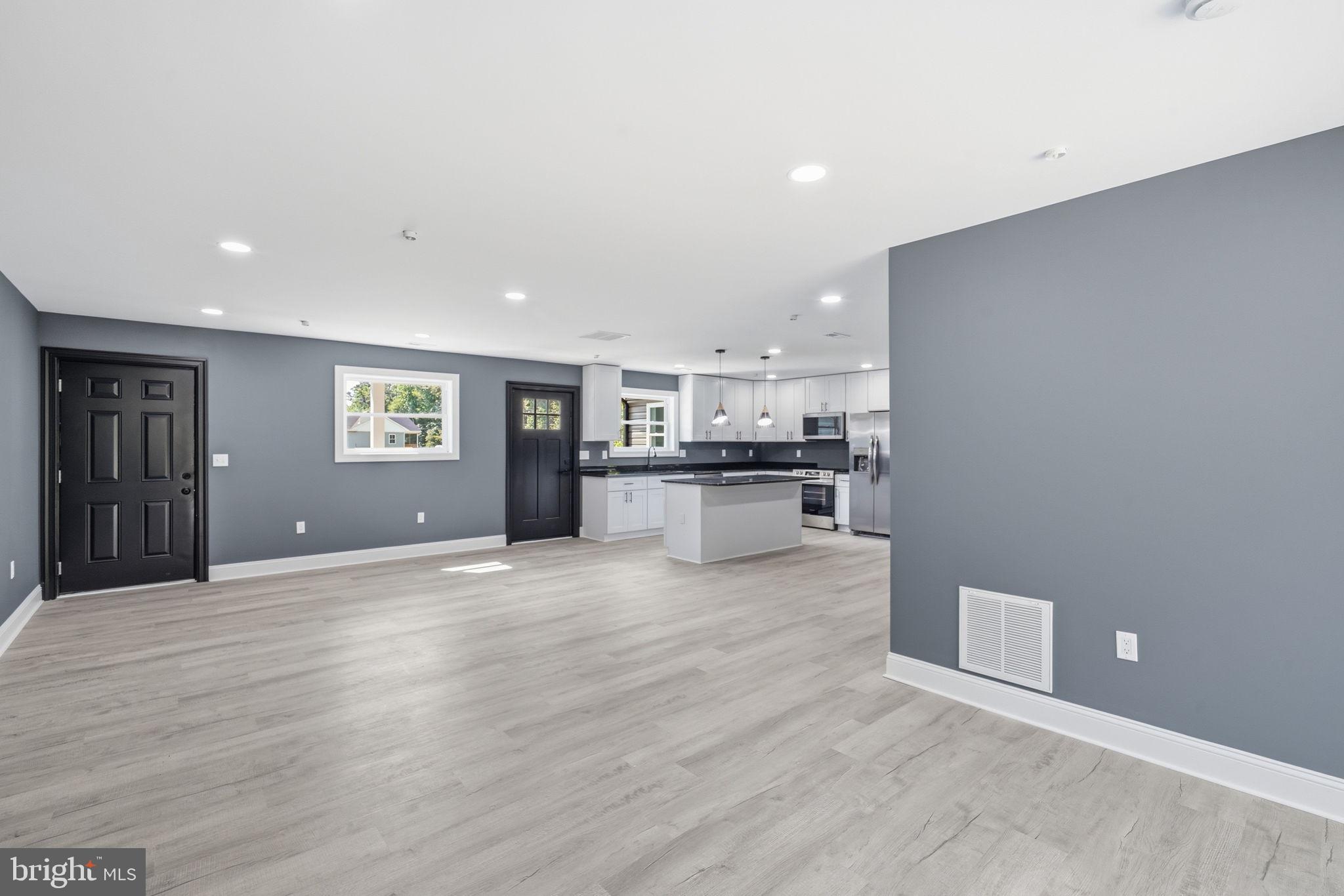 CROSBY WOODS - Residential