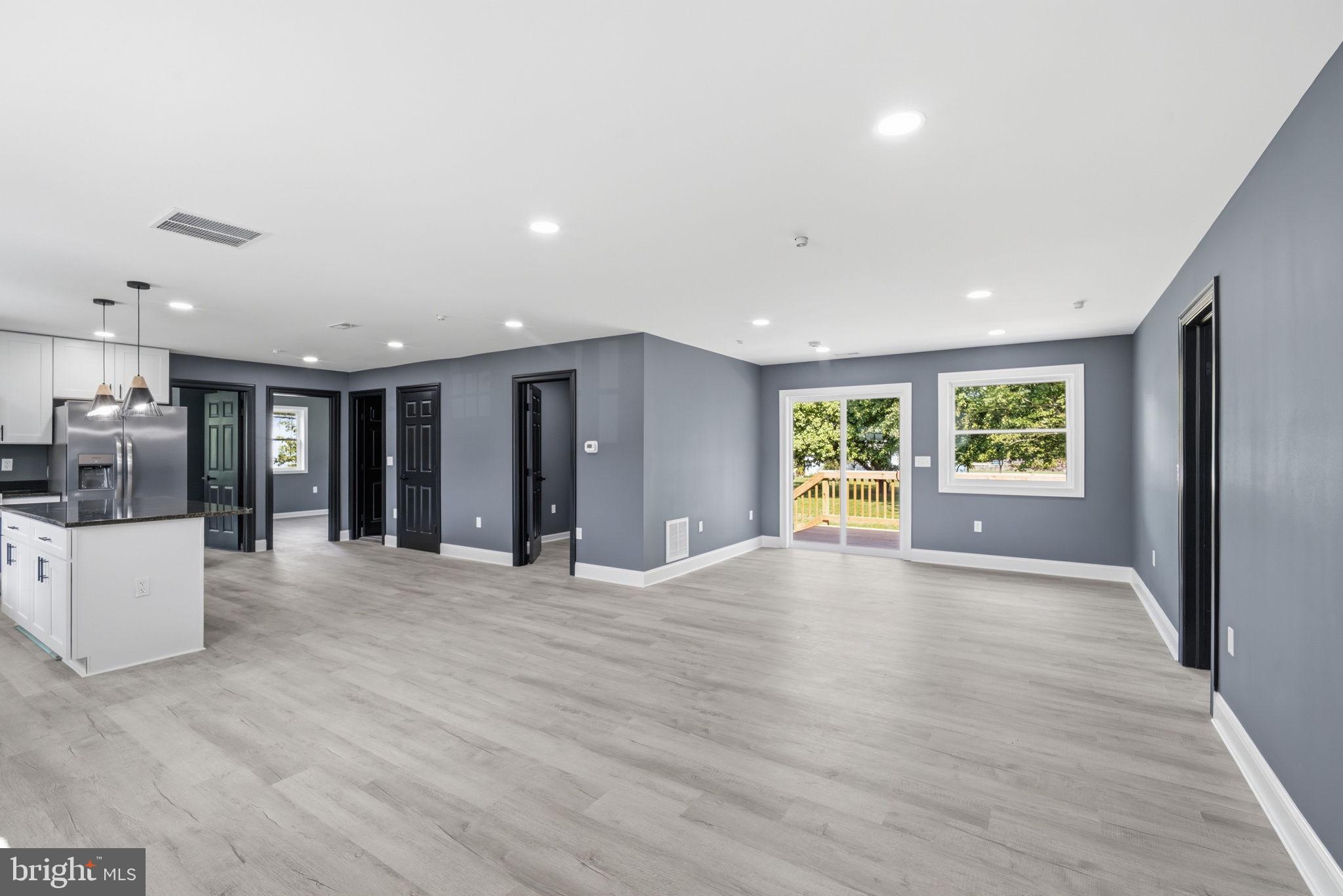 CROSBY WOODS - Residential