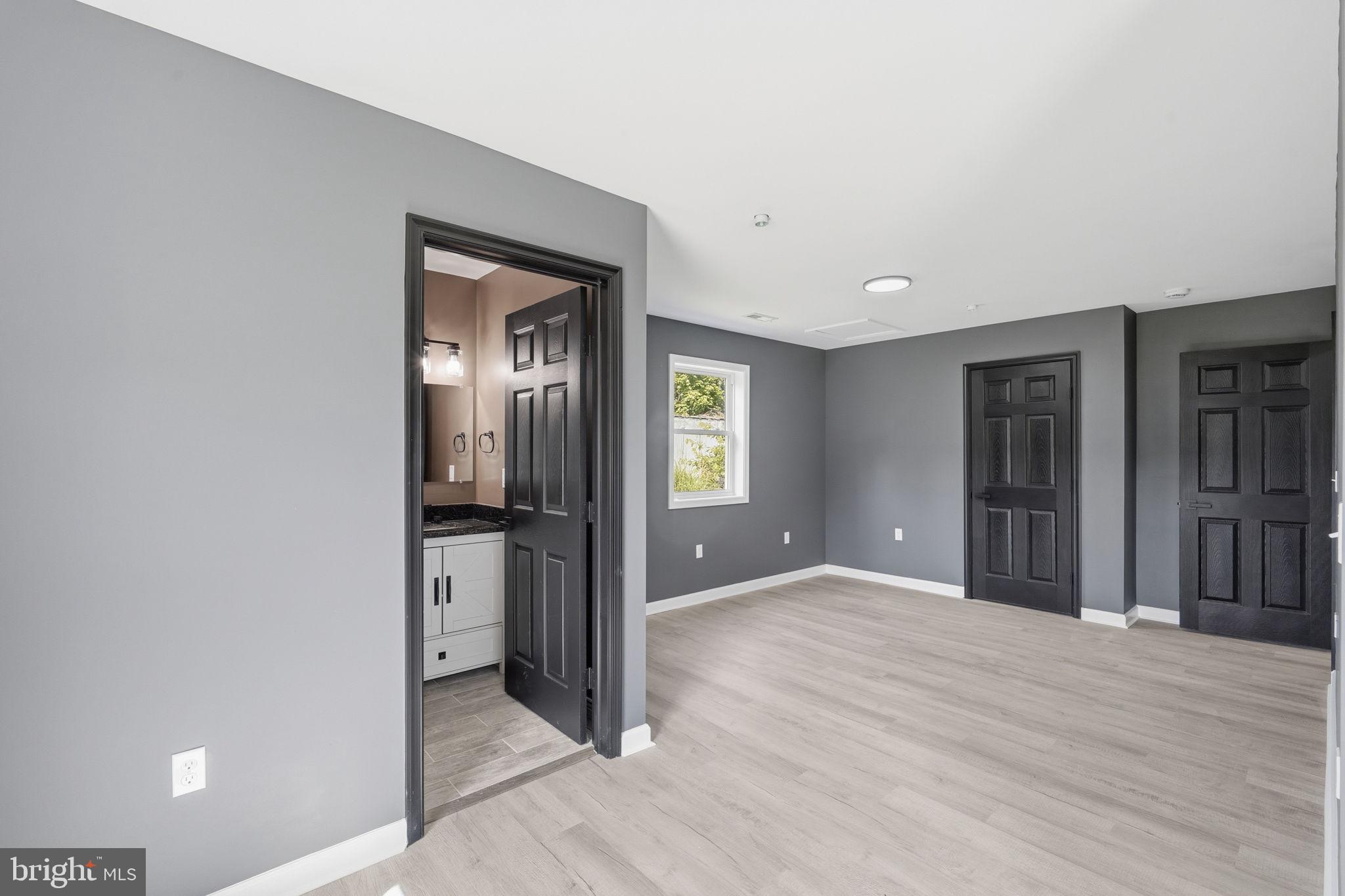 CROSBY WOODS - Residential