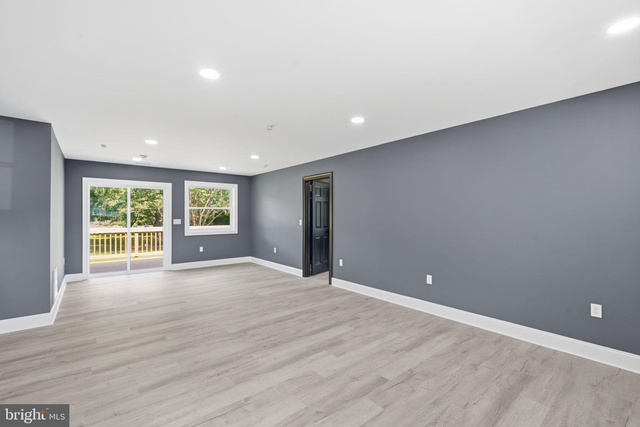 CROSBY WOODS - Residential