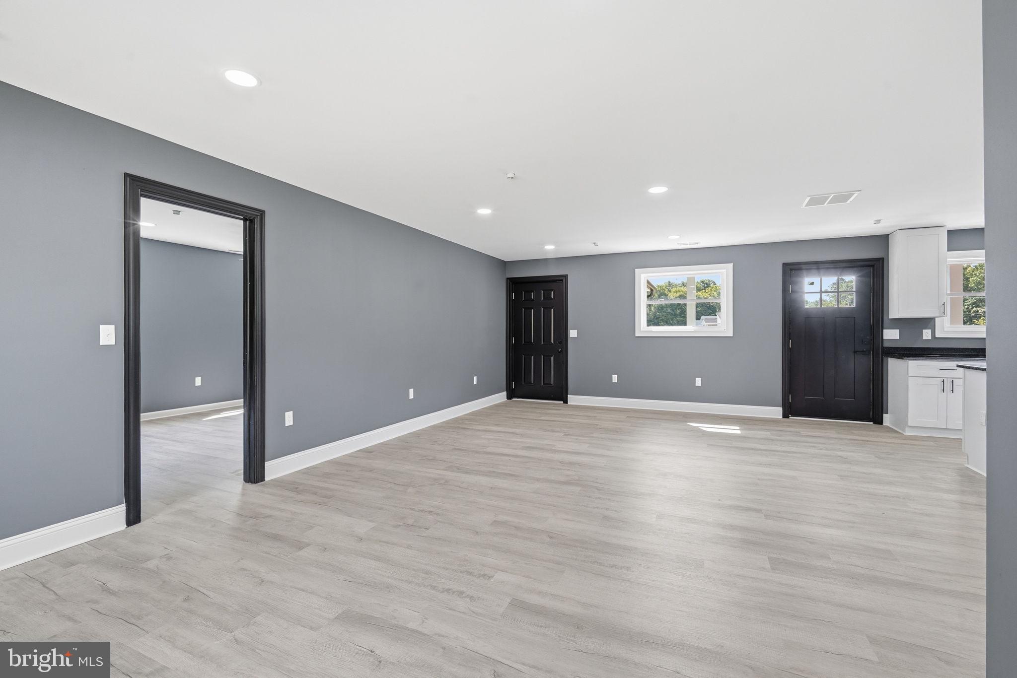 CROSBY WOODS - Residential