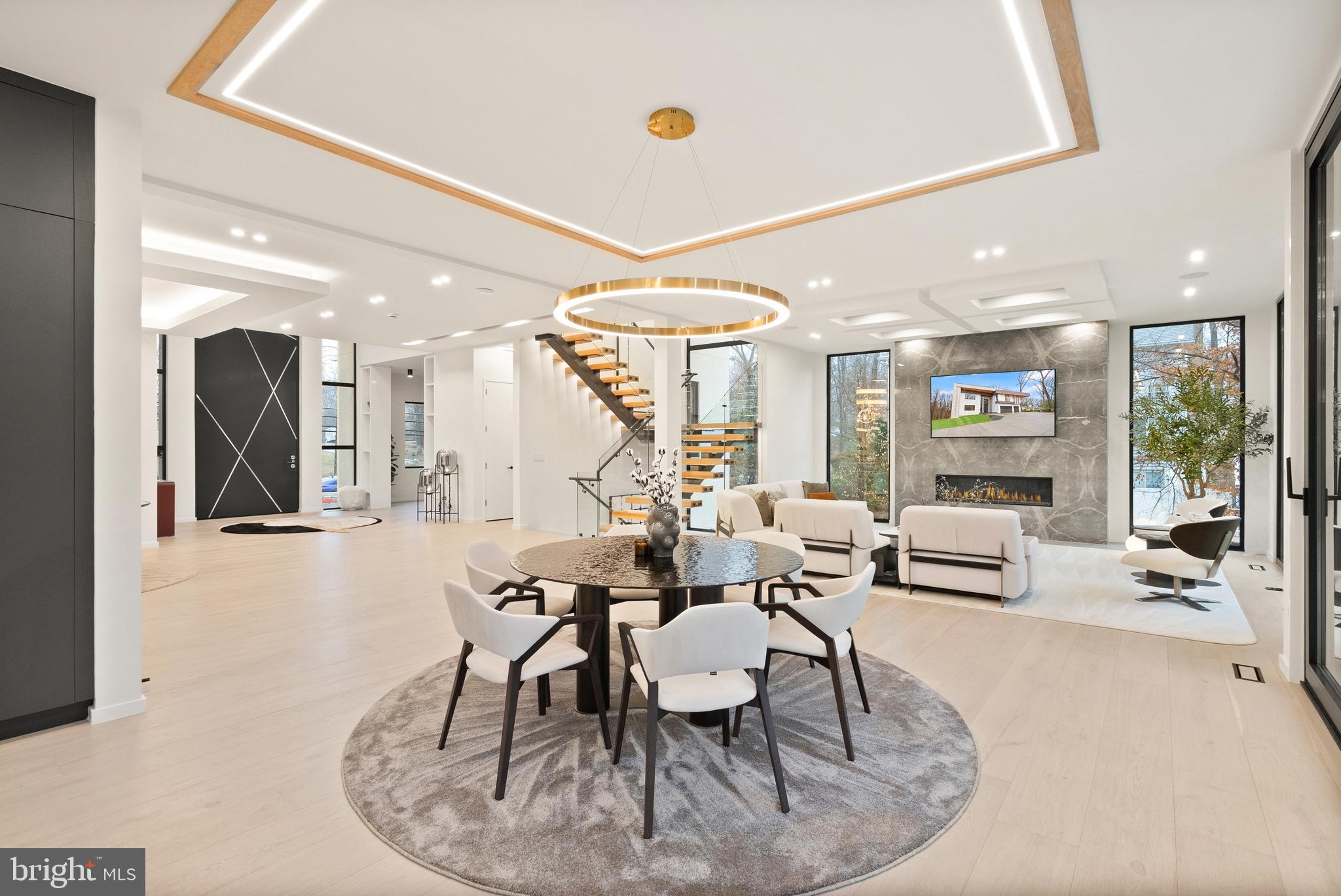 PINE RIDGE - Residential