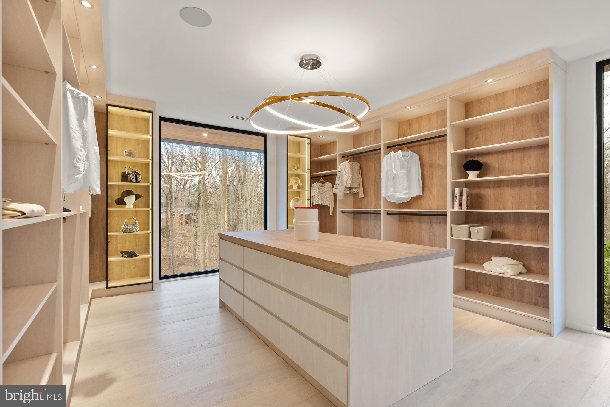 PINE RIDGE - Residential