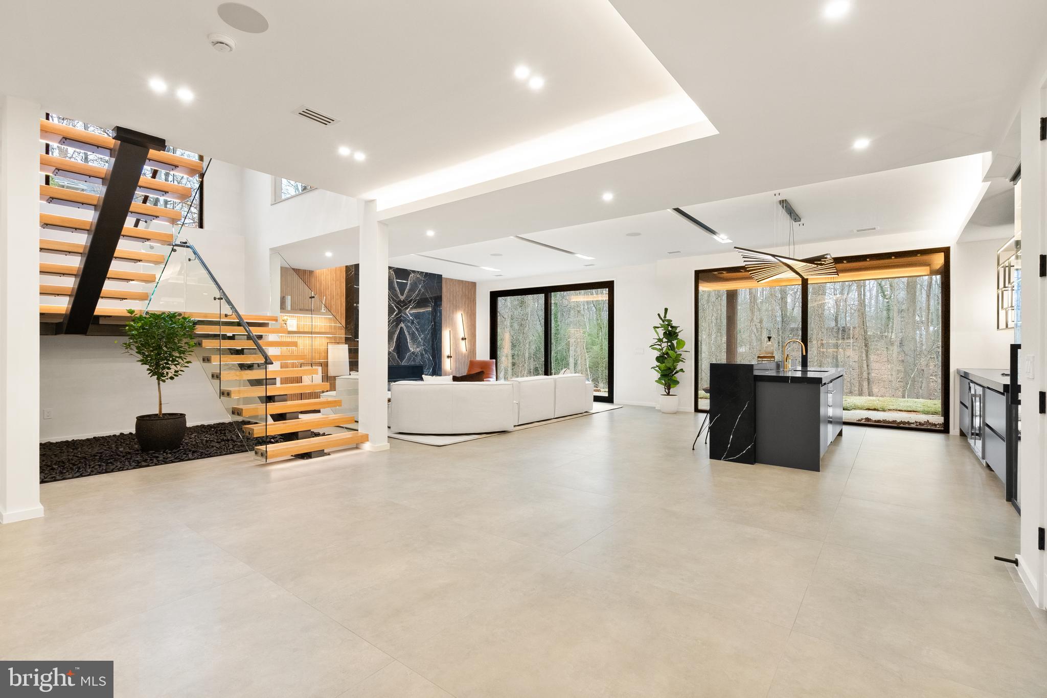 PINE RIDGE - Residential