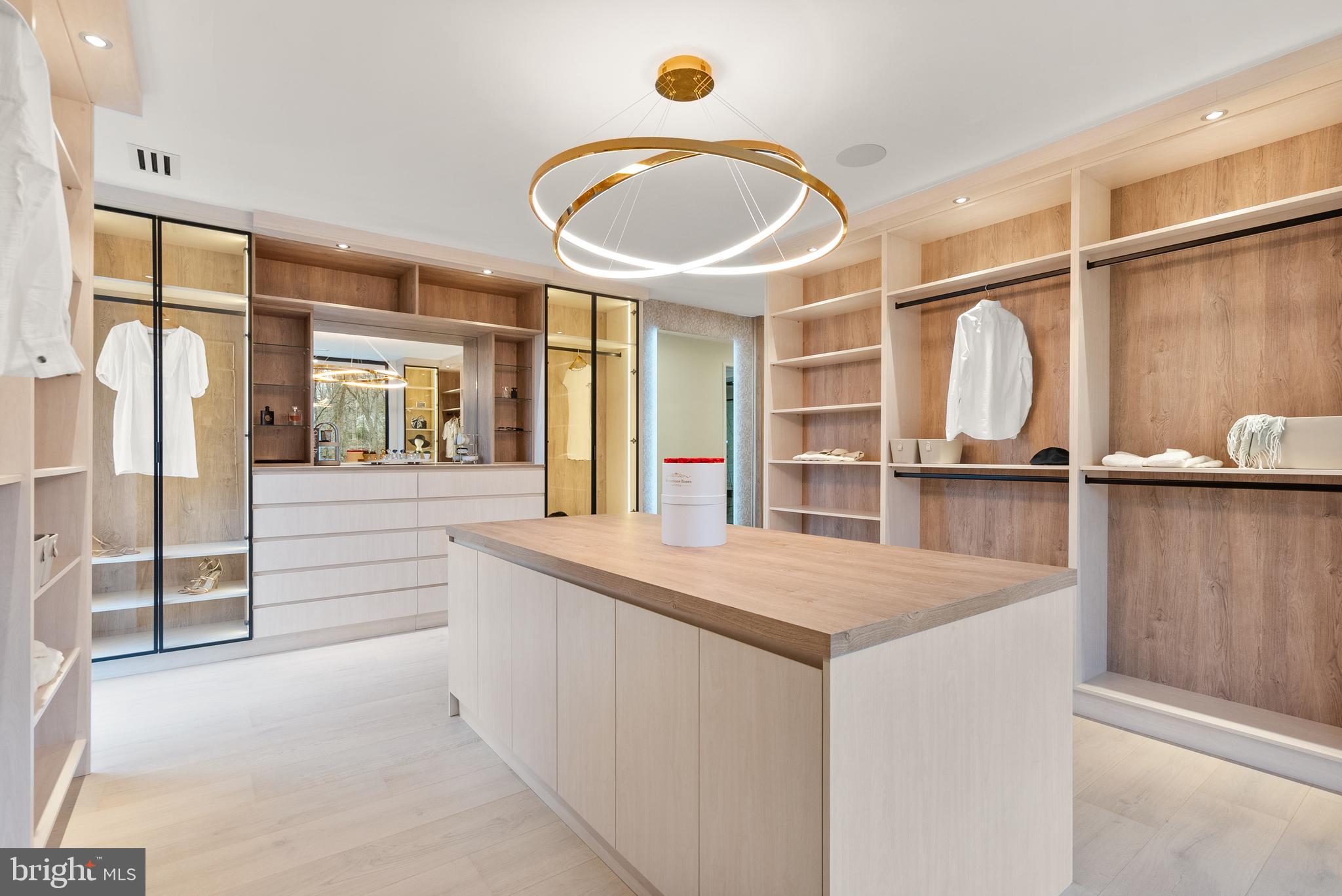 PINE RIDGE - Residential