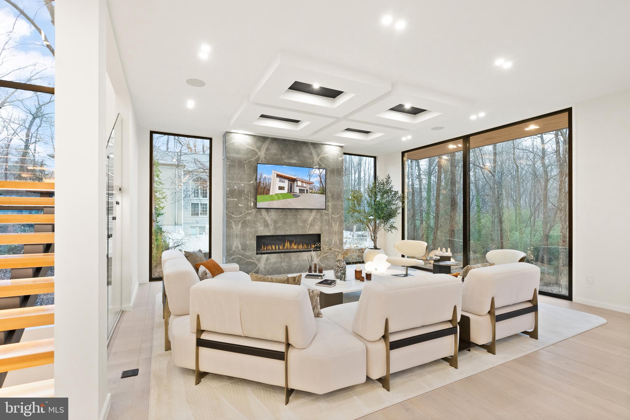PINE RIDGE - Residential