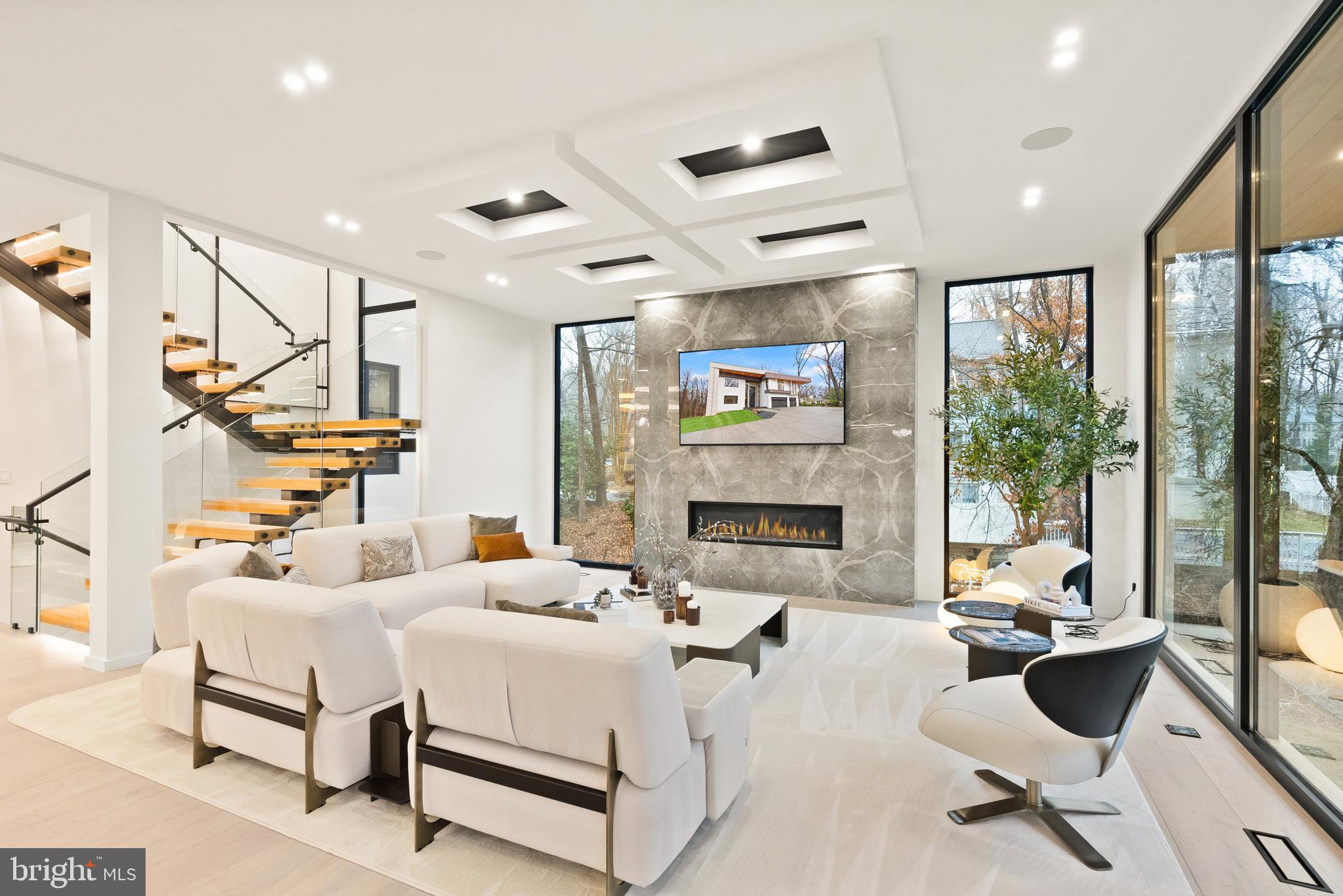PINE RIDGE - Residential