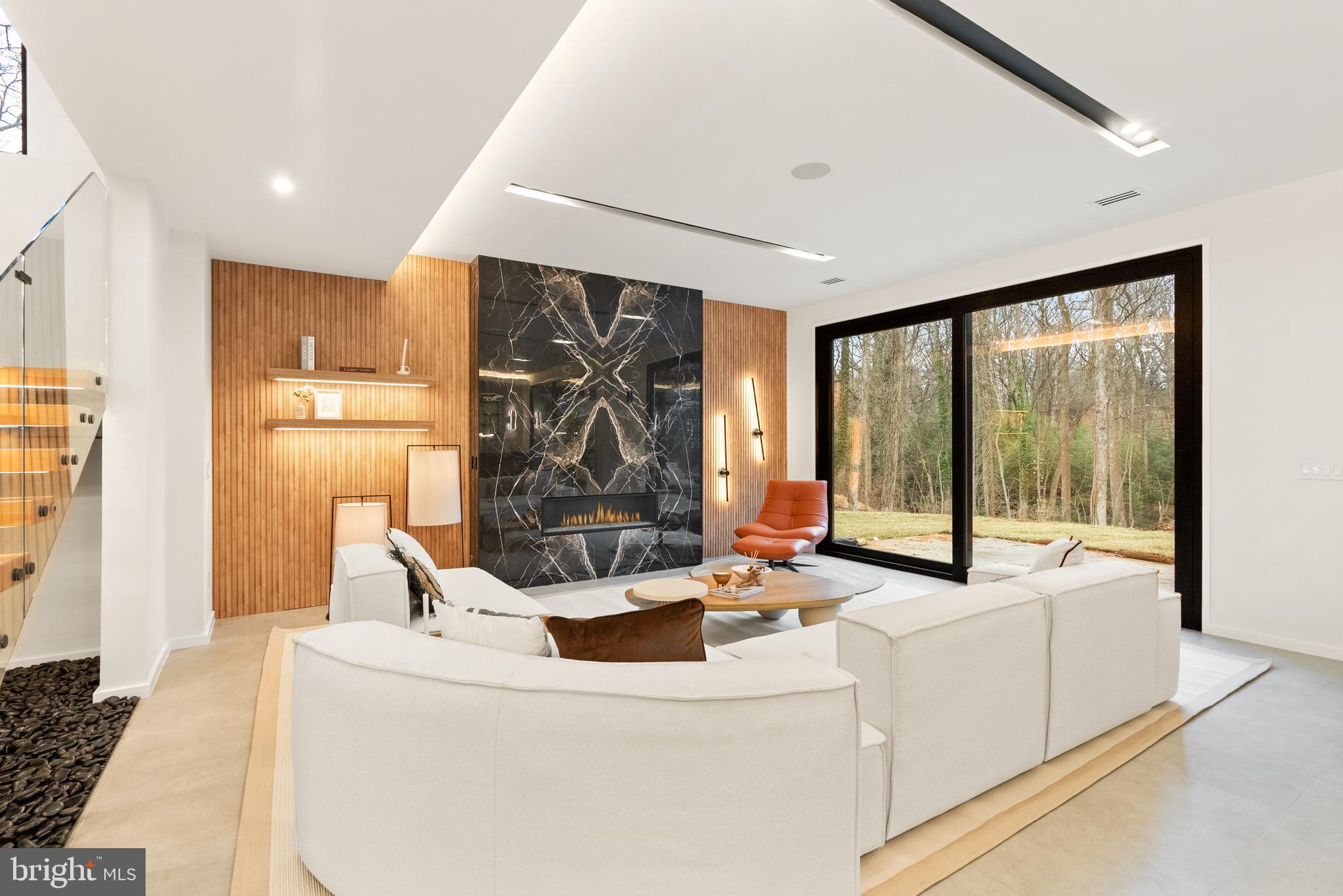 PINE RIDGE - Residential
