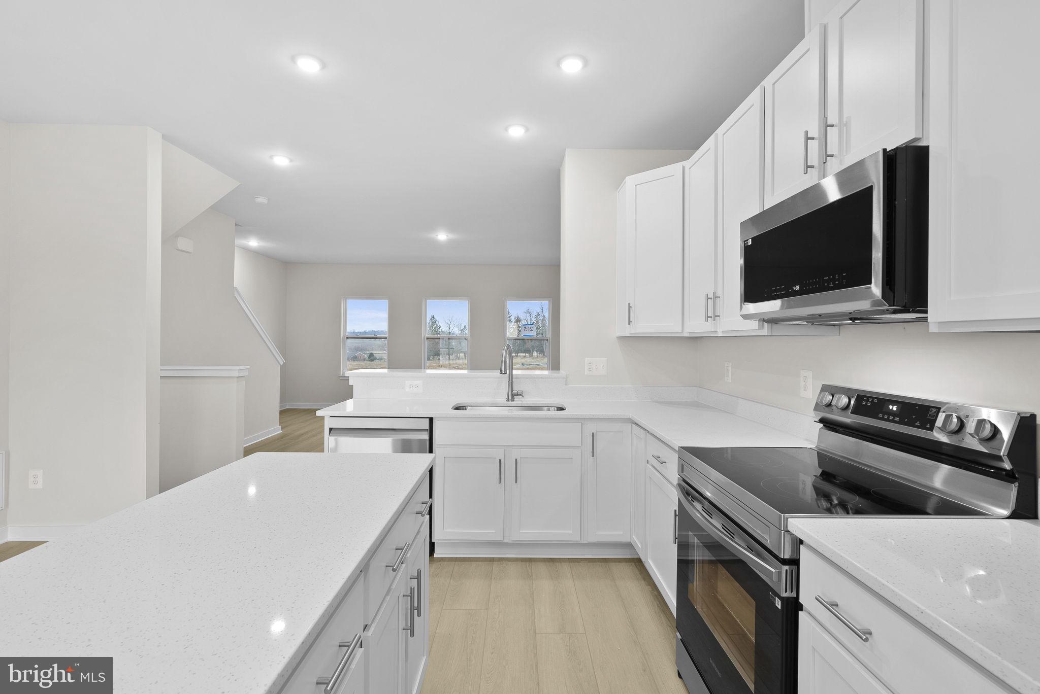 HUNTWELL WEST - Residential
