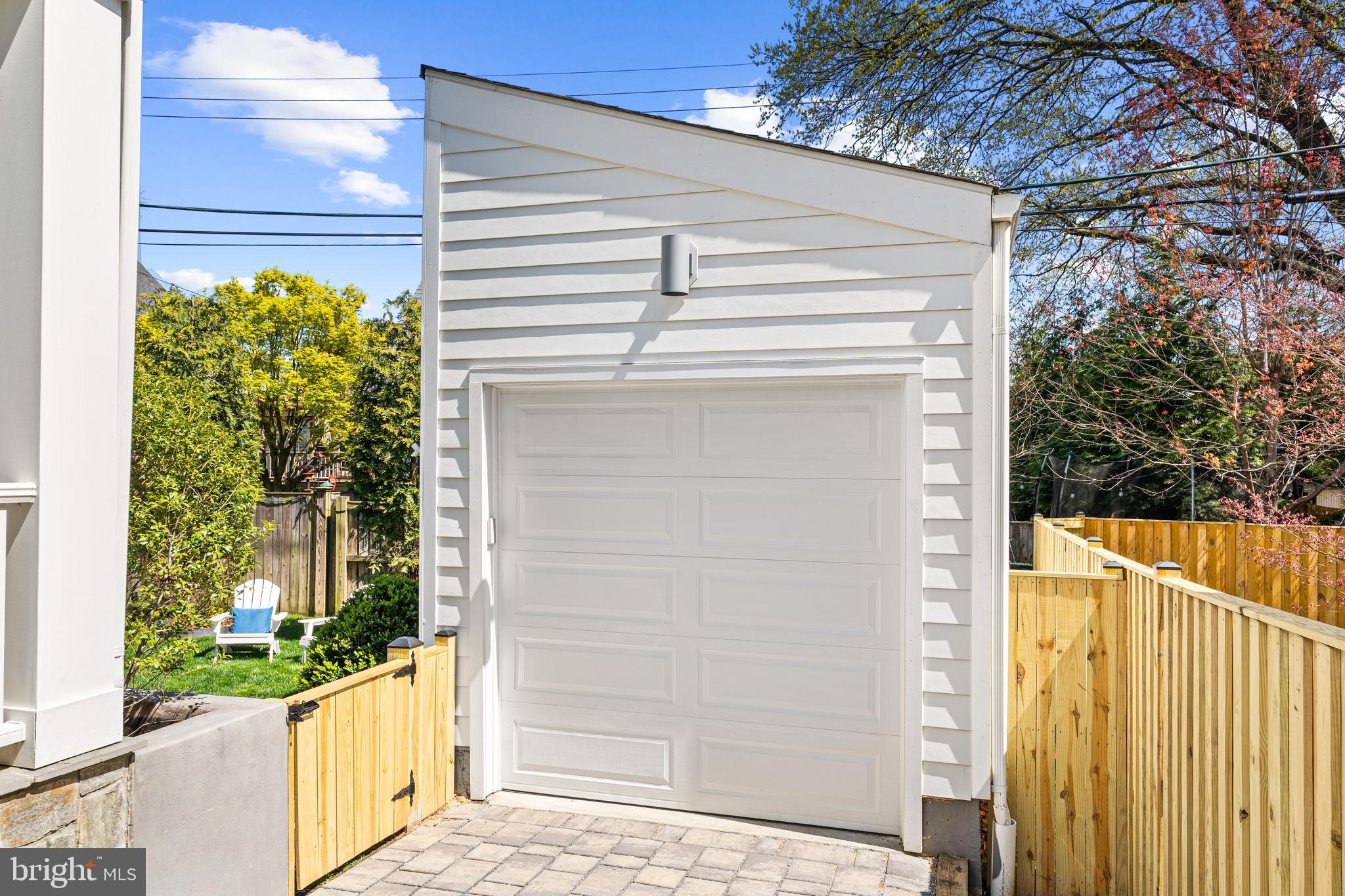 BERKSHIRE OAKWOOD - Residential