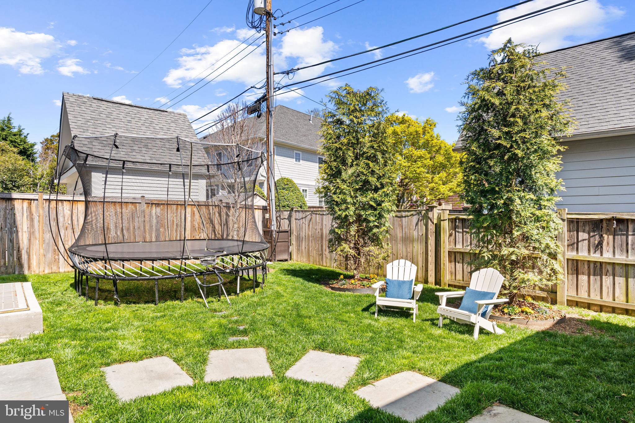 BERKSHIRE OAKWOOD - Residential