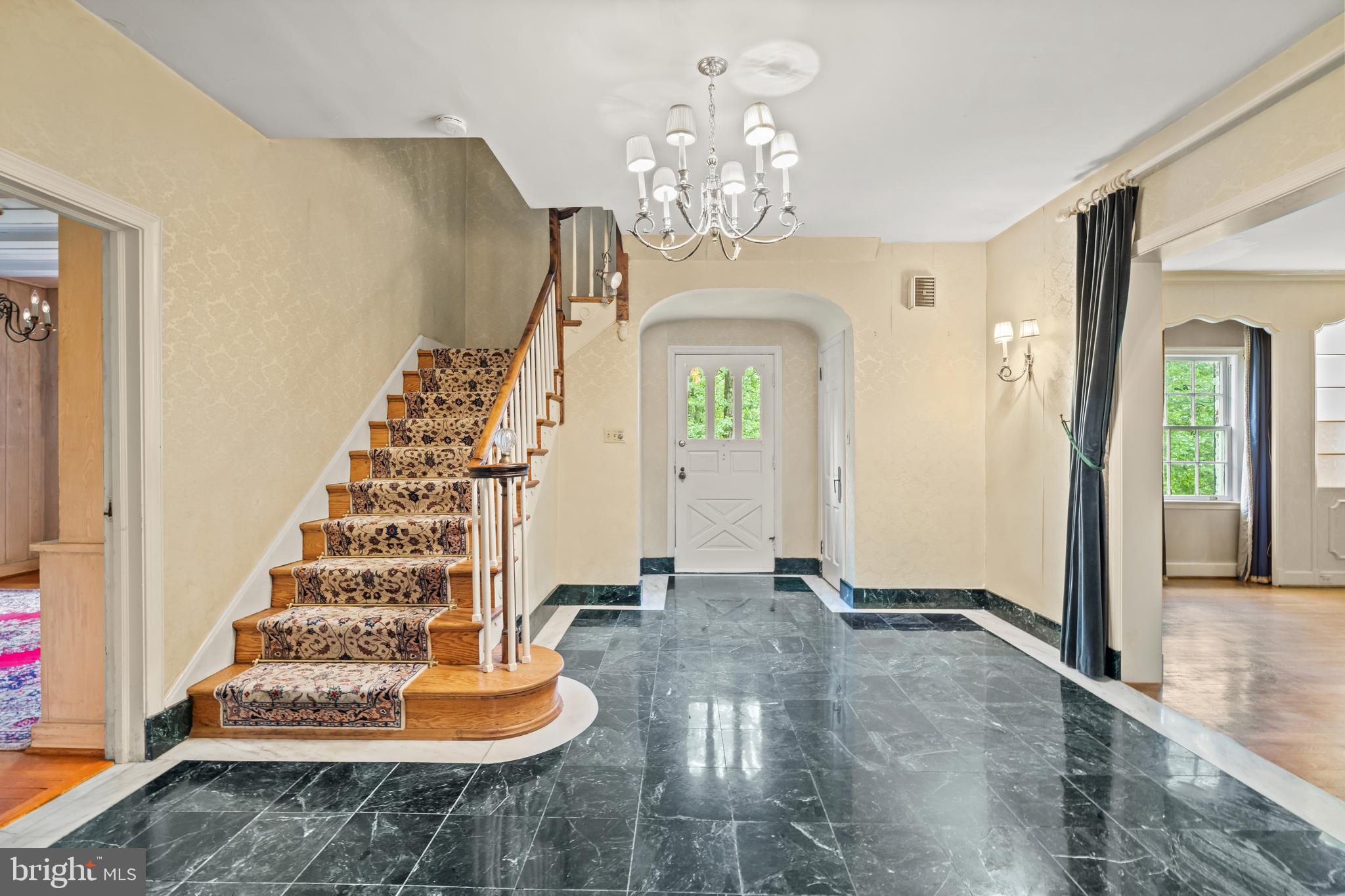 BRADLEY HILLS GROVE - Residential