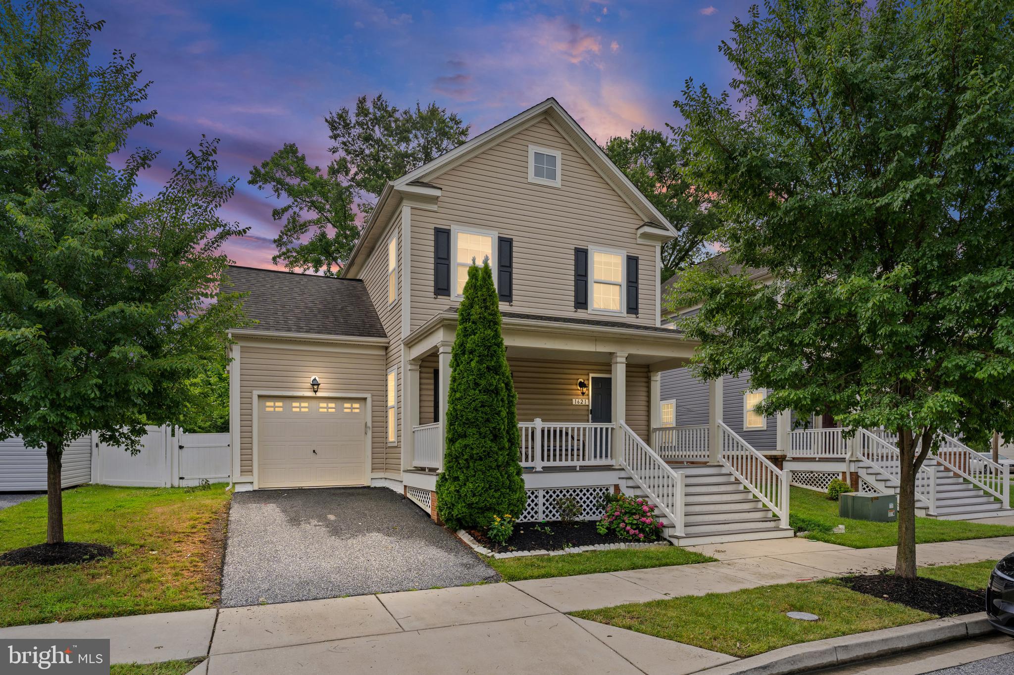 Homes in Renaissance Square do NOT come around often and this one is worth the wait you won't have to make. Welcome to 1621 Renaissance Dr, a refreshed, almost-new construction Cottage Model that shows like it was built yesterday. Four spacious bedrooms give everyone their own space, while the fully finished basement adds a whole extra level of living think game nights, home office, or your favorite hangout spot. The beautiful kitchen features an island and stainless steel appliances, made for gathering and making memories. This community rarely sees inventory hit the market, so when it does, it goes fast. Don't wait on this one schedule your showing today! 🏡✨