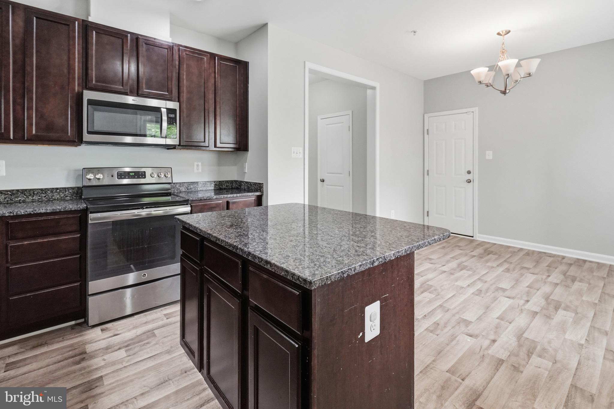 Homes in Renaissance Square do NOT come around often and this one is worth the wait you won't have to make. Welcome to 1621 Renaissance Dr, a refreshed, almost-new construction Cottage Model that shows like it was built yesterday. Four spacious bedrooms give everyone their own space, while the fully finished basement adds a whole extra level of living think game nights, home office, or your favorite hangout spot. The beautiful kitchen features an island and stainless steel appliances, made for gathering and making memories. This community rarely sees inventory hit the market, so when it does, it goes fast. Don't wait on this one schedule your showing today! 🏡✨