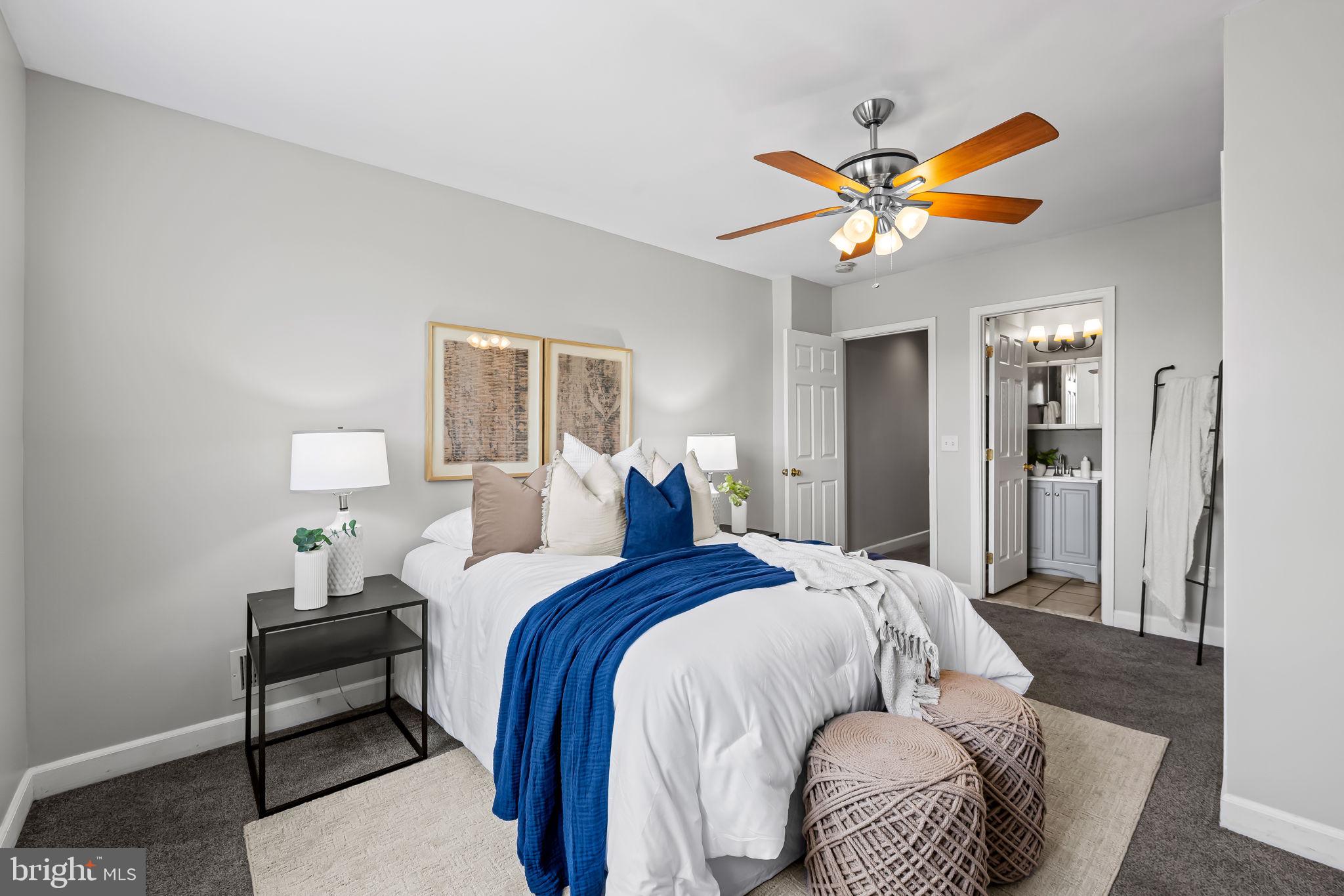 LOCUST POINT - Residential