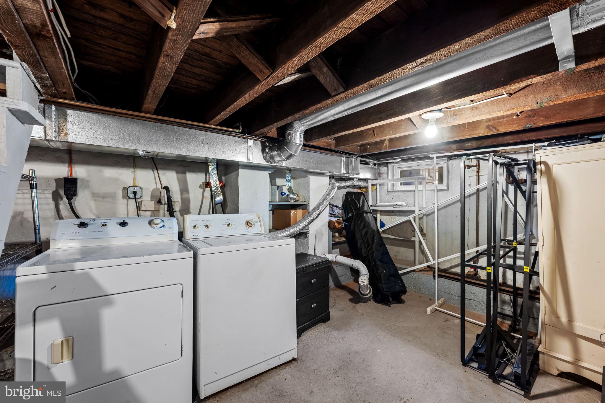 LOCUST POINT - Residential
