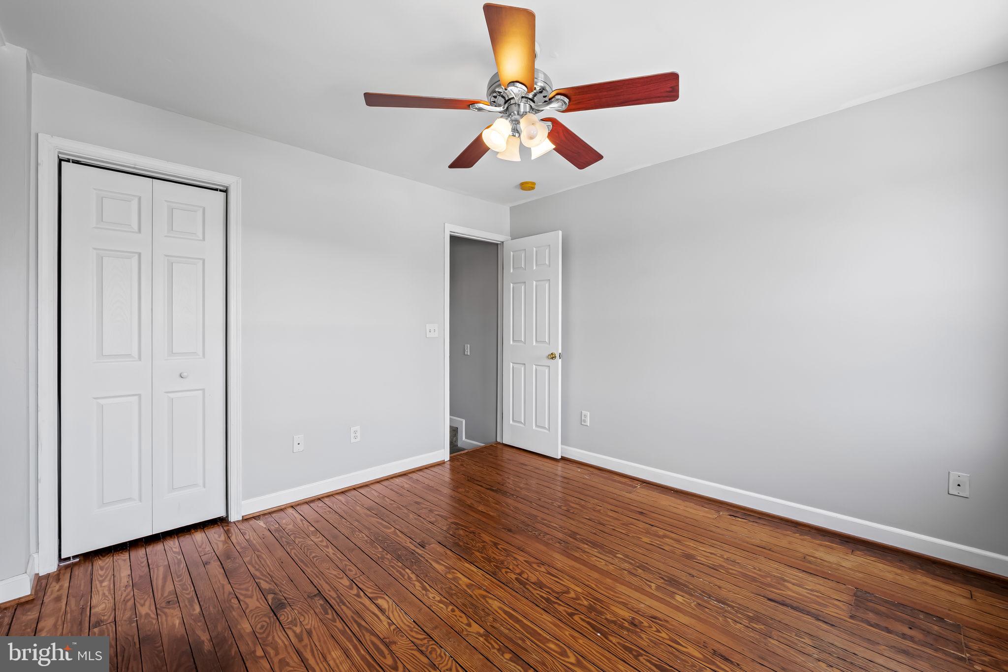 LOCUST POINT - Residential