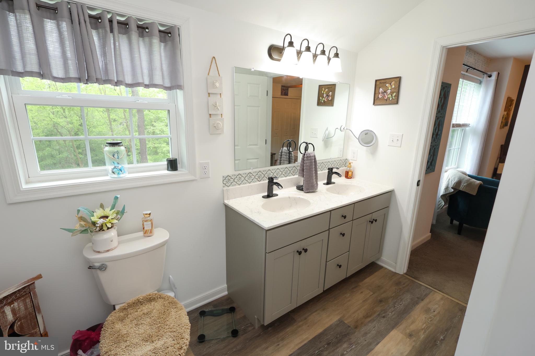 COLLINGWOOD ESTATES - Residential